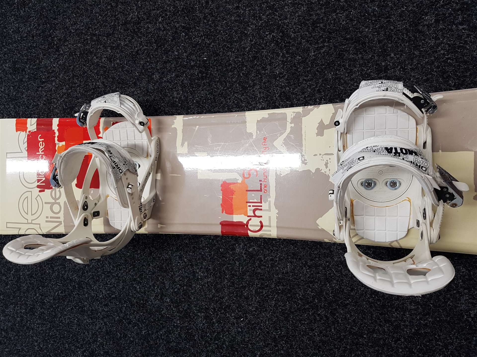 Gebrauchtes Nidecker Chill+ Snowboard, Mota Bindungen, Größe M