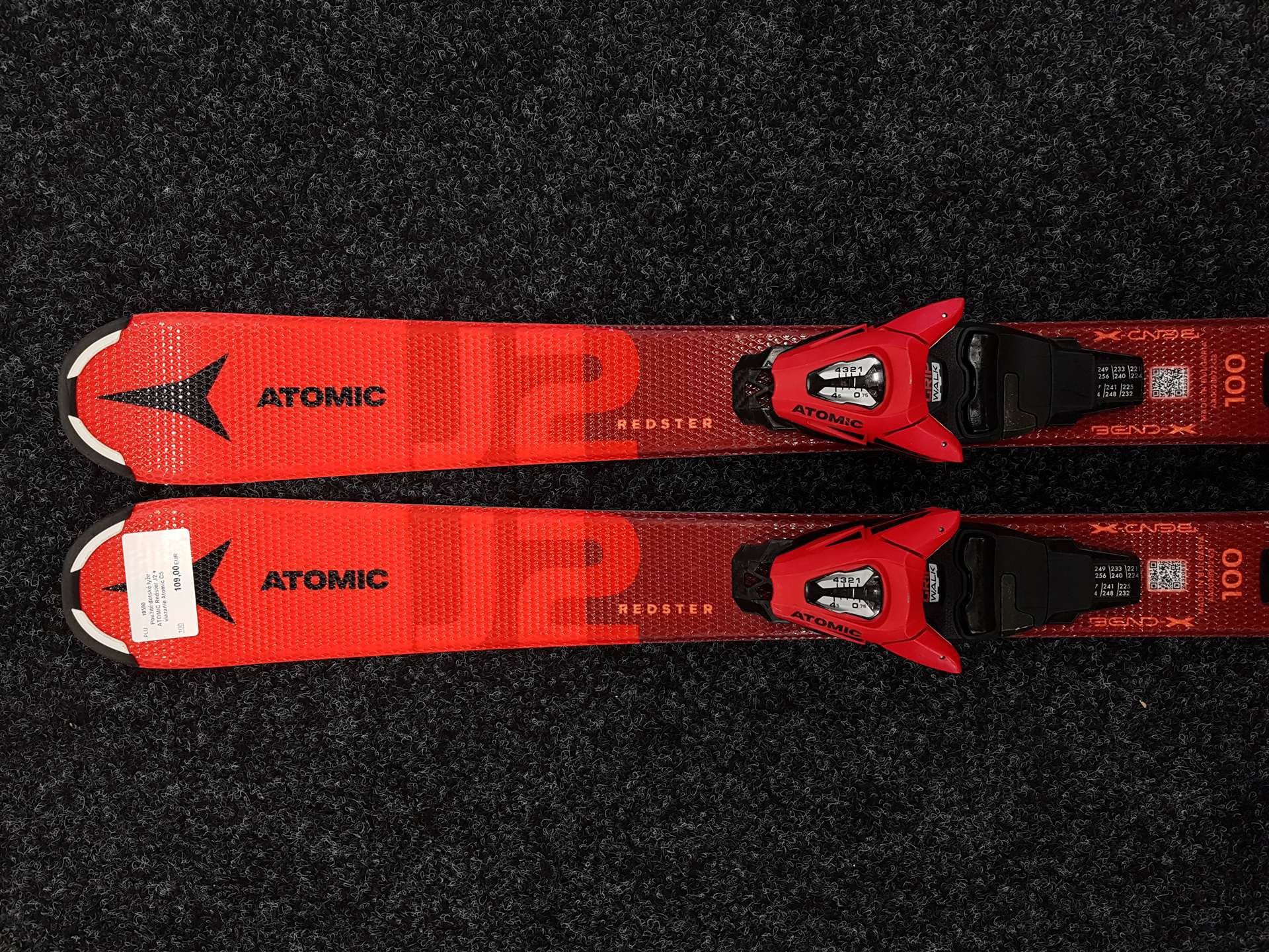 Použité dětské lyže ATOMIC Redster J2 + vázání Atomic C5