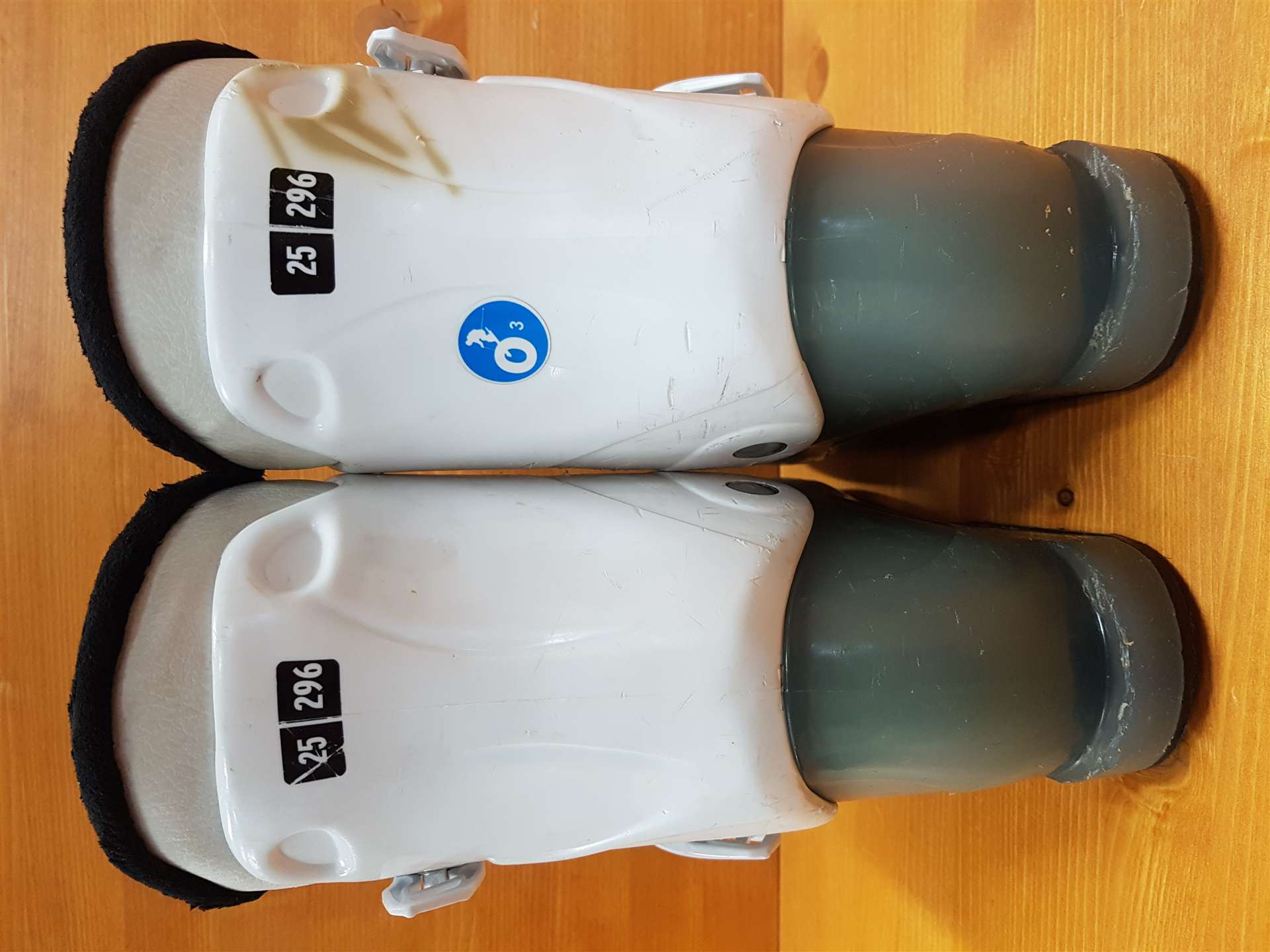 Gebrauchte SALOMON T3 Skischuhe