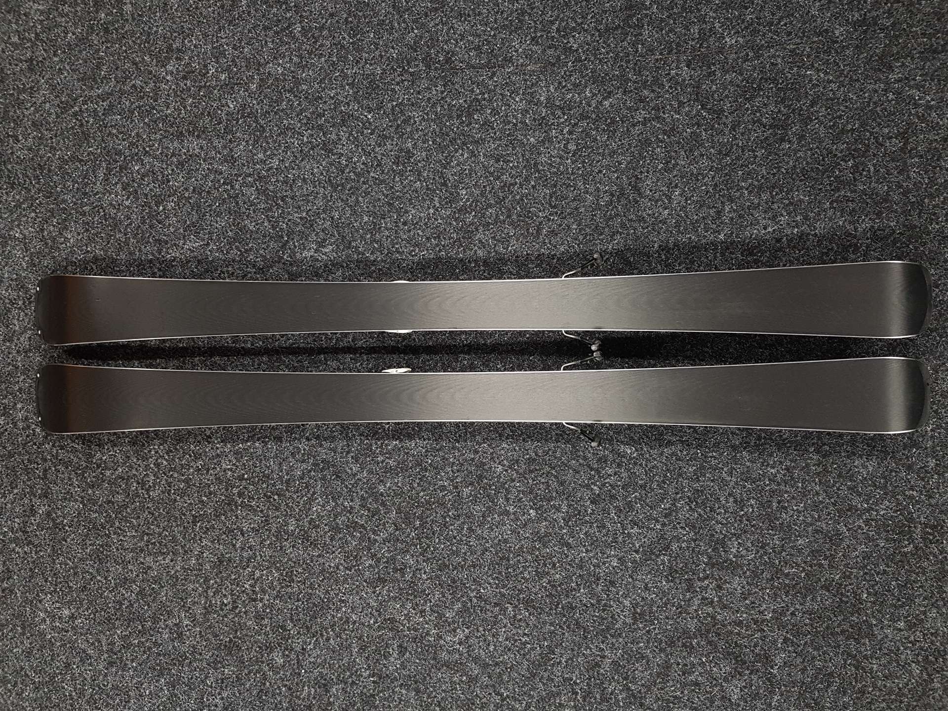 Sci usati VOLKL Deacon 7.4 + attacchi Marker FDT 10