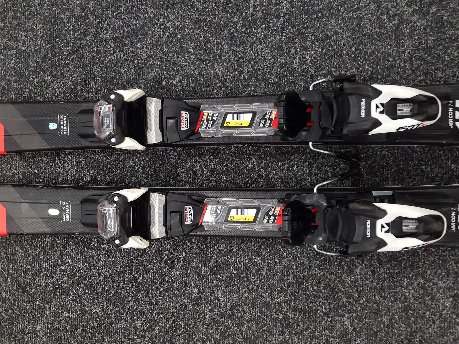 Esquís usados VOLKL DEACON 7.4