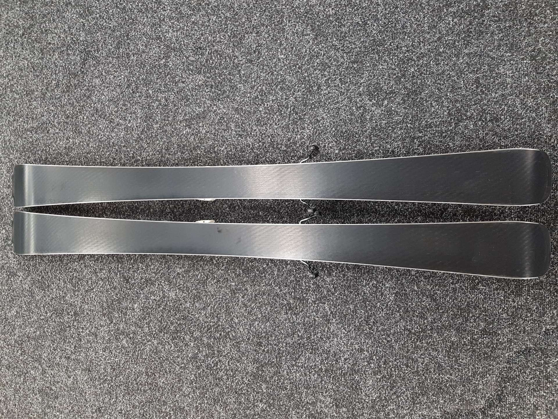 Esquís usados VOLKL DEACON 7.4