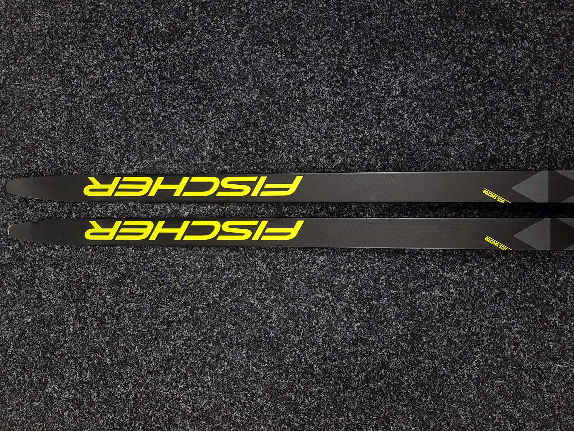 Gebrauchte Fischer SCS Skate Langlaufski + Fischer NNN Bindungen