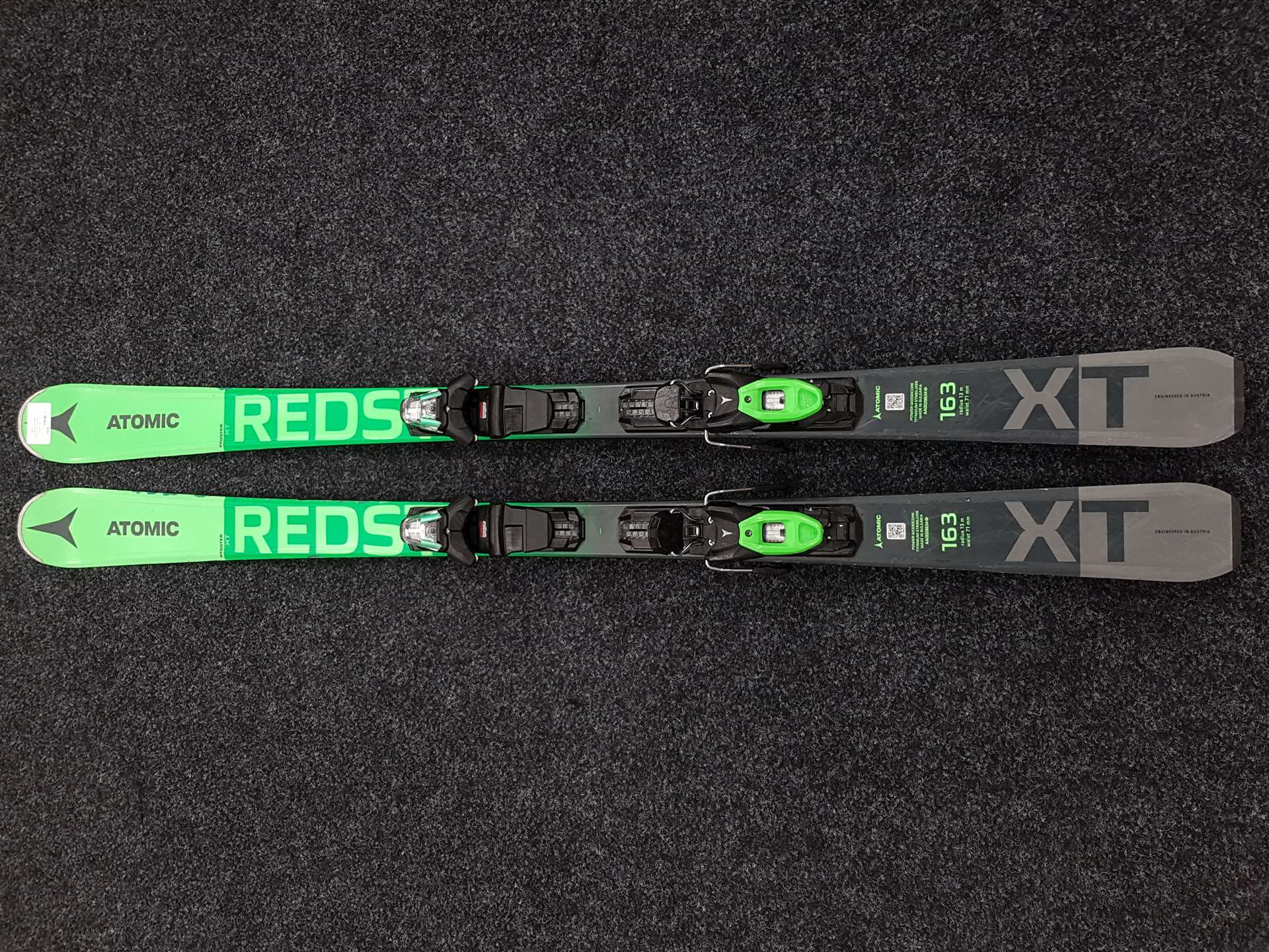 Použité lyže ATOMIC Redster XT + vázání Atomic 10