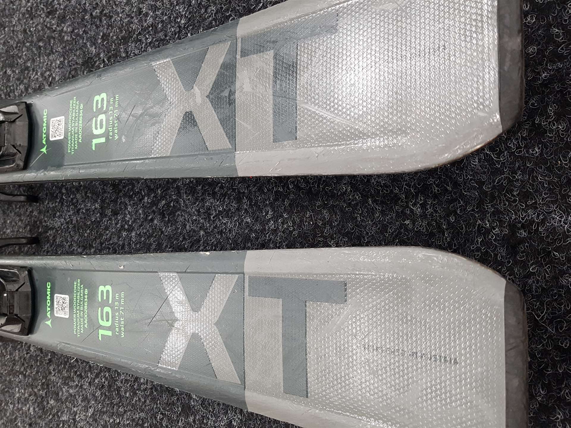 Použité lyže ATOMIC Redster XT + vázání Atomic 10