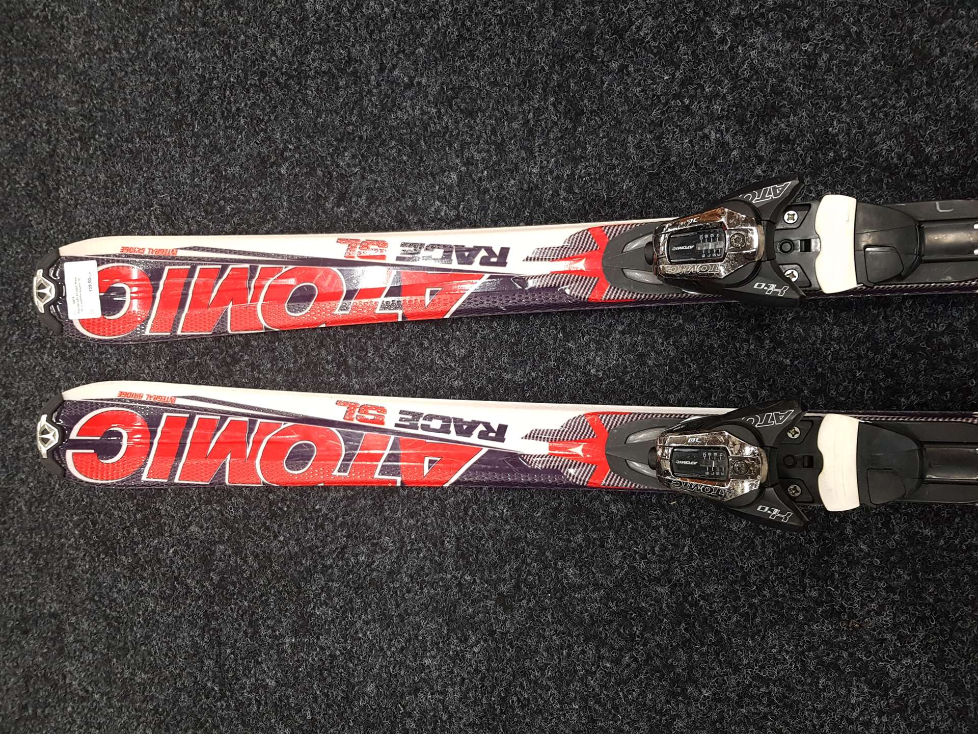 Použité lyže ATOMIC Race SL + vázání Atomic 10
