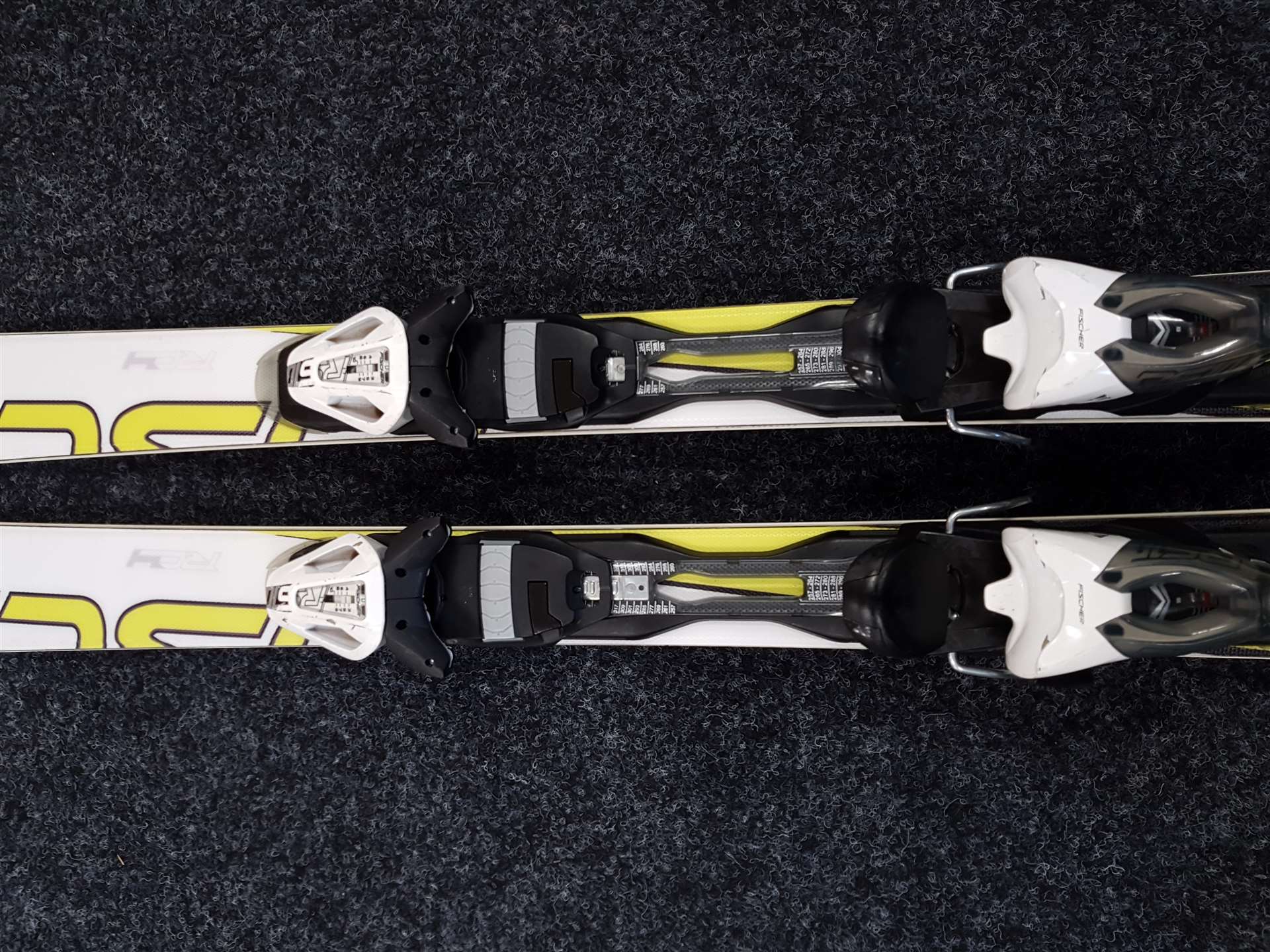 Použité lyže FISCHER Super Comp  + viazanie Fischer RS 10.0