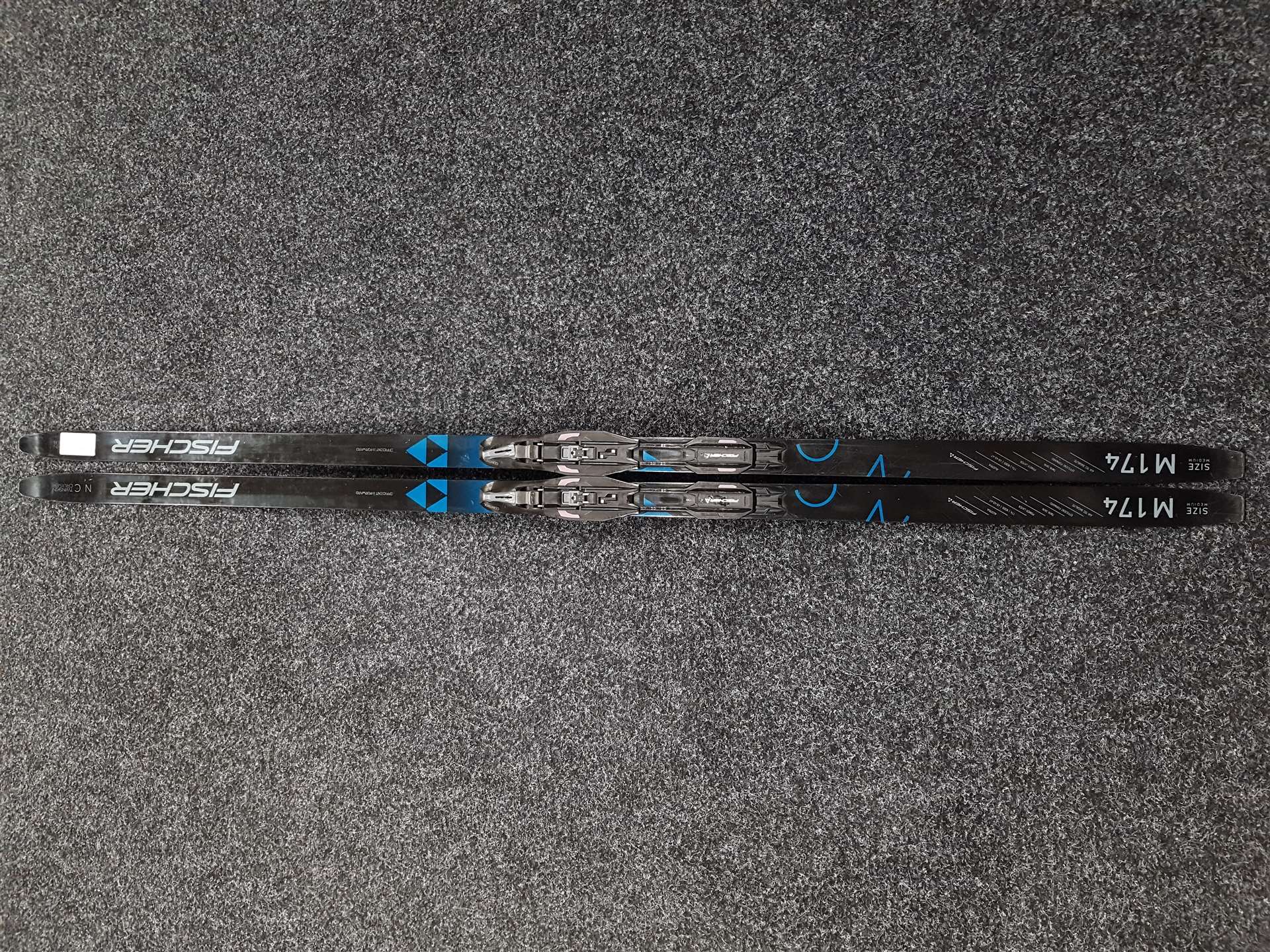 Schiuri de fond Fischer NC Twinskin Cruiser second-hand + legături Fischer NNN