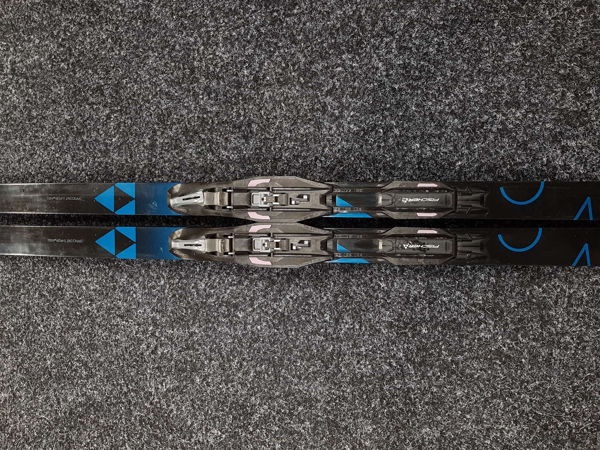 Schiuri de fond Fischer NC Twinskin Cruiser second-hand + legături Fischer NNN