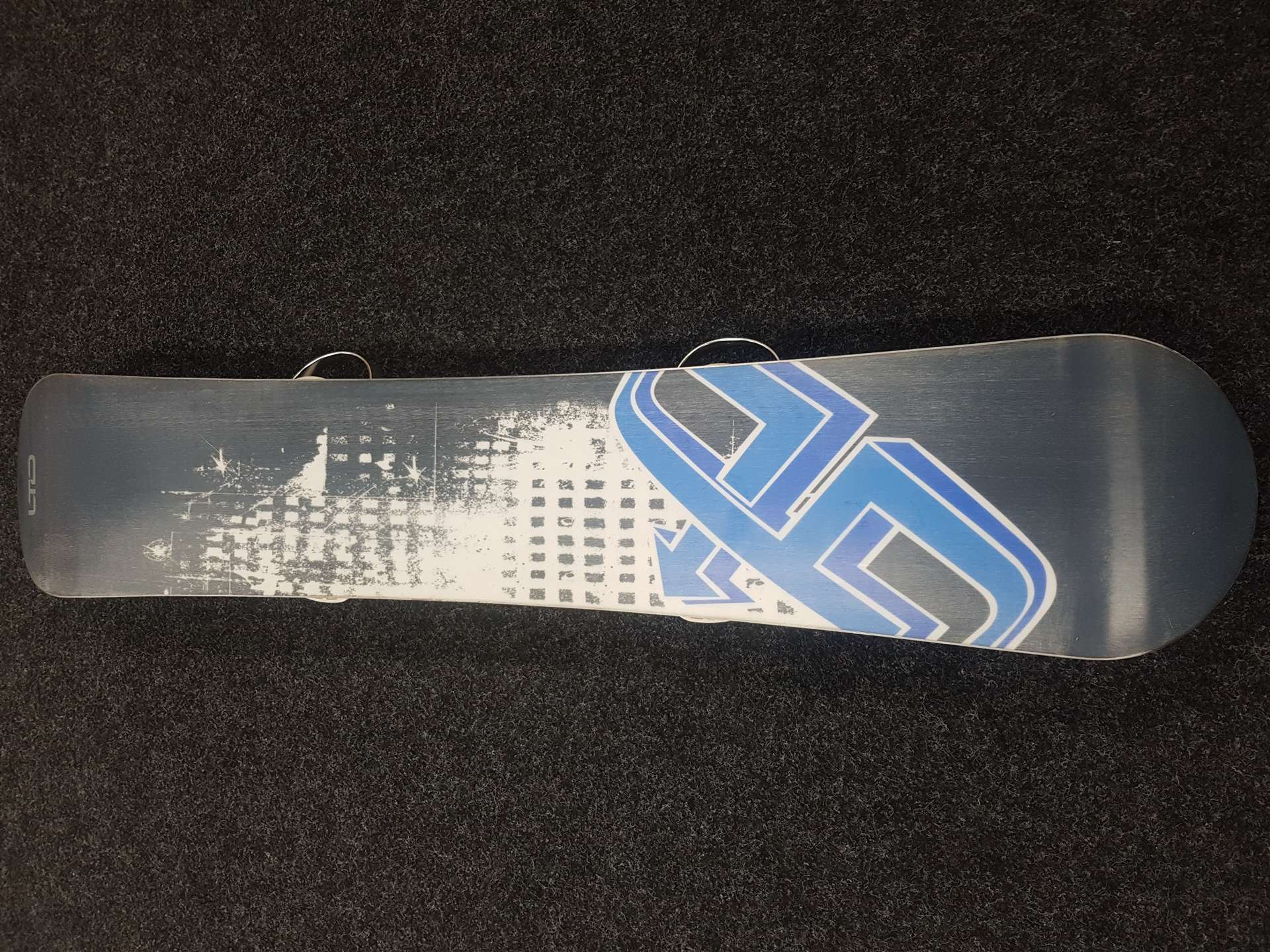 Snowboard LTD Fury d'occasion + fixations Stuf taille L