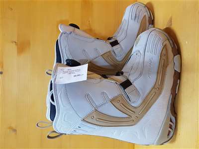 Cizme de snowboard Atomic Tremor Lady Boa folosite