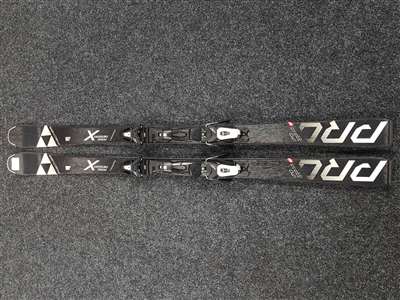 Gebruikte FISCHER Progressor X ski's + Fischer RS 10 bindingen