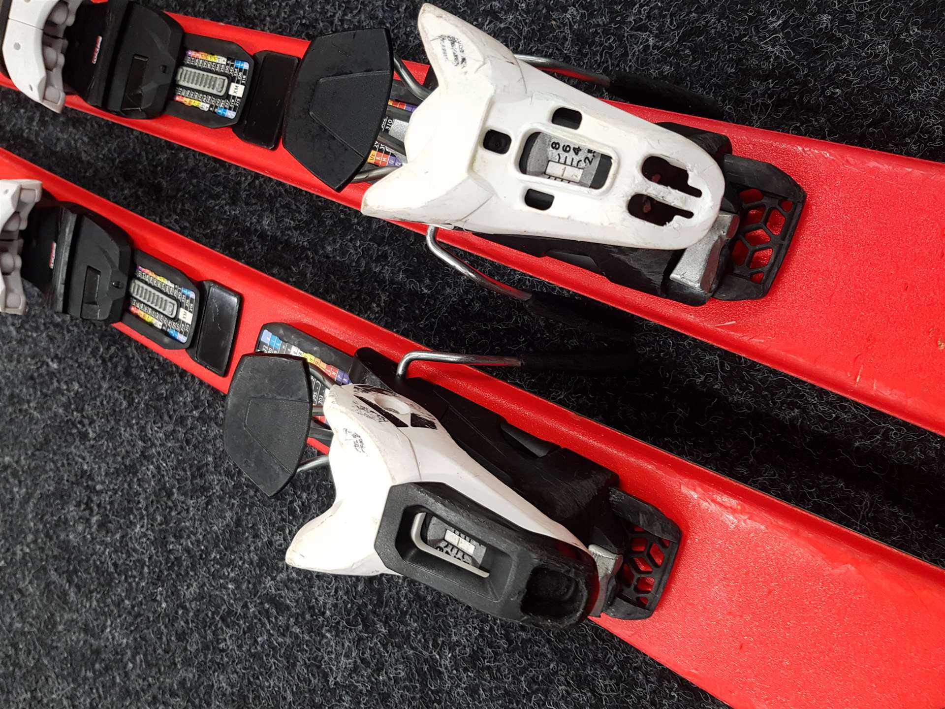 Sci FISCHER RC One usati + attacchi Fischer RS 9