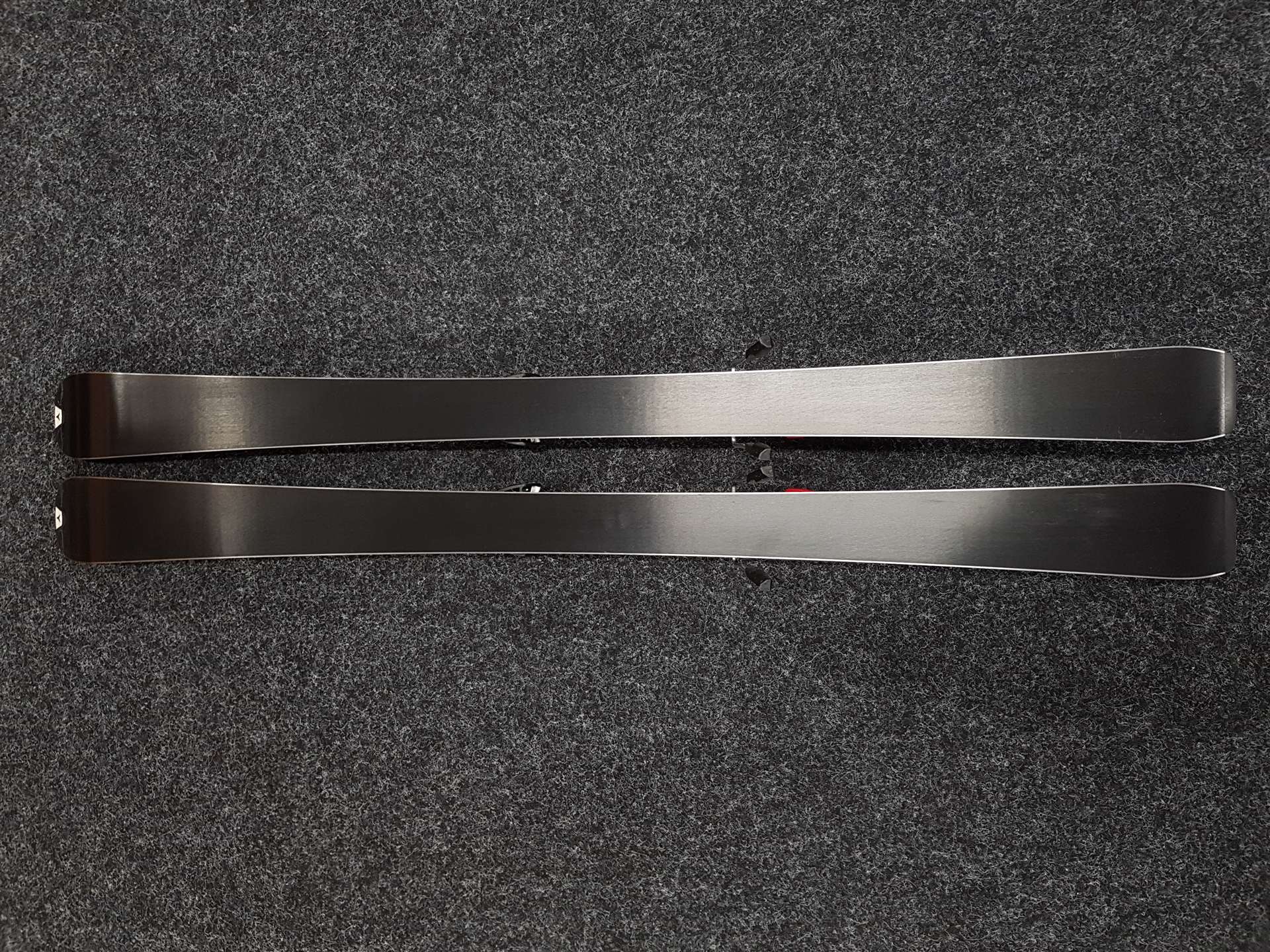 Schiuri pentru copii folosite ATOMIC Race 8 + legături Atomic EvoX 7.5