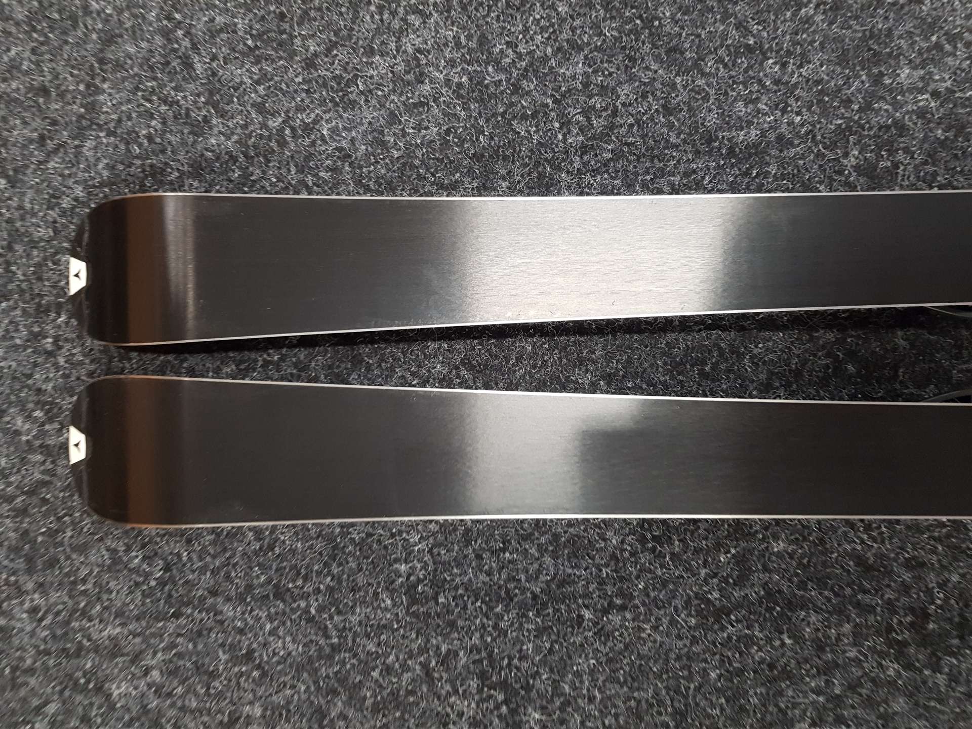 Schiuri pentru copii folosite ATOMIC Race 8 + legături Atomic EvoX 7.5