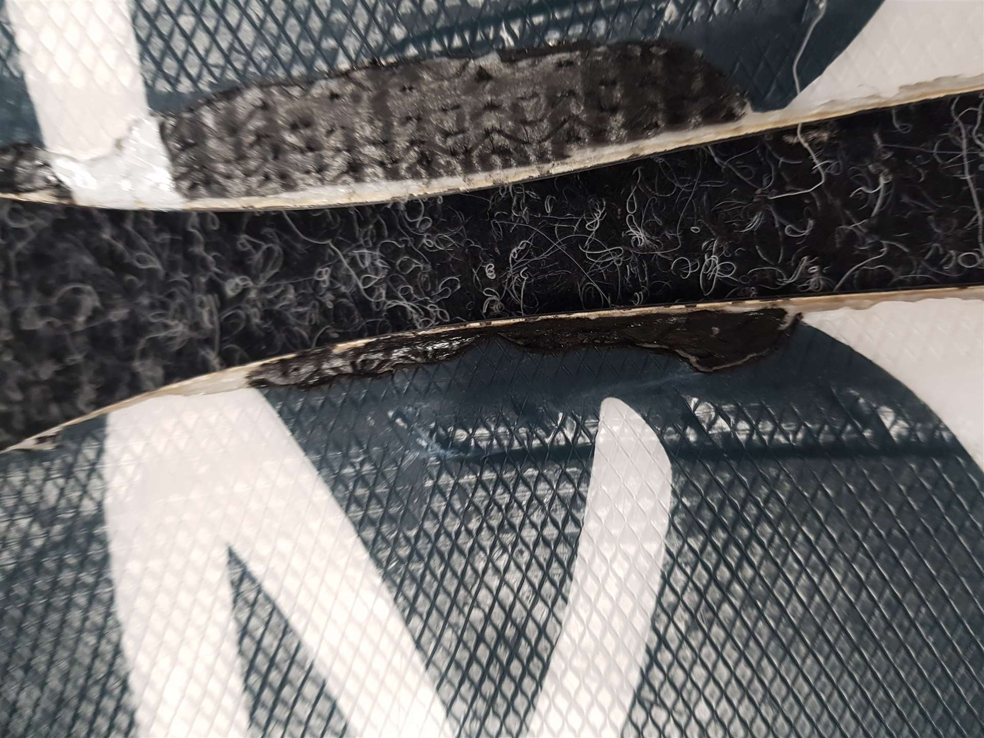 Skis ROSSIGNOL React 2 Carbon d'occasion + fixations Look Xpress 10
