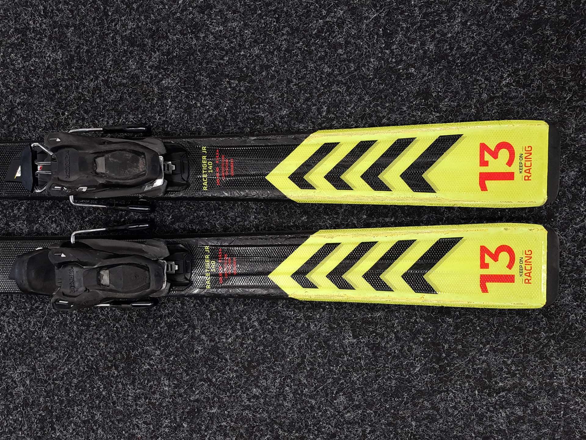 Rabljene skije VOLKL Racetiger JR + vezovi Marker 7.0