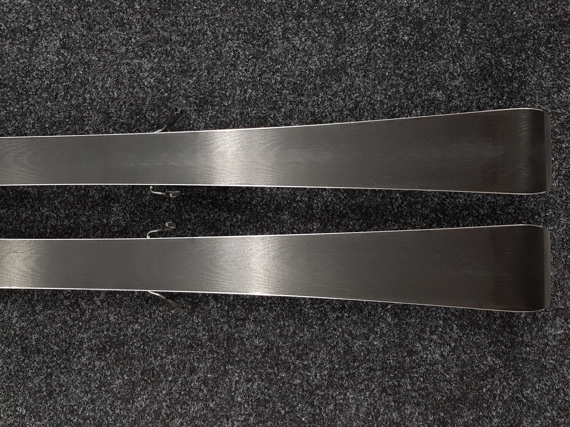 Gebrauchte ROSSIGNOL Pursuit Ski + Rossignol 11 Bindungen