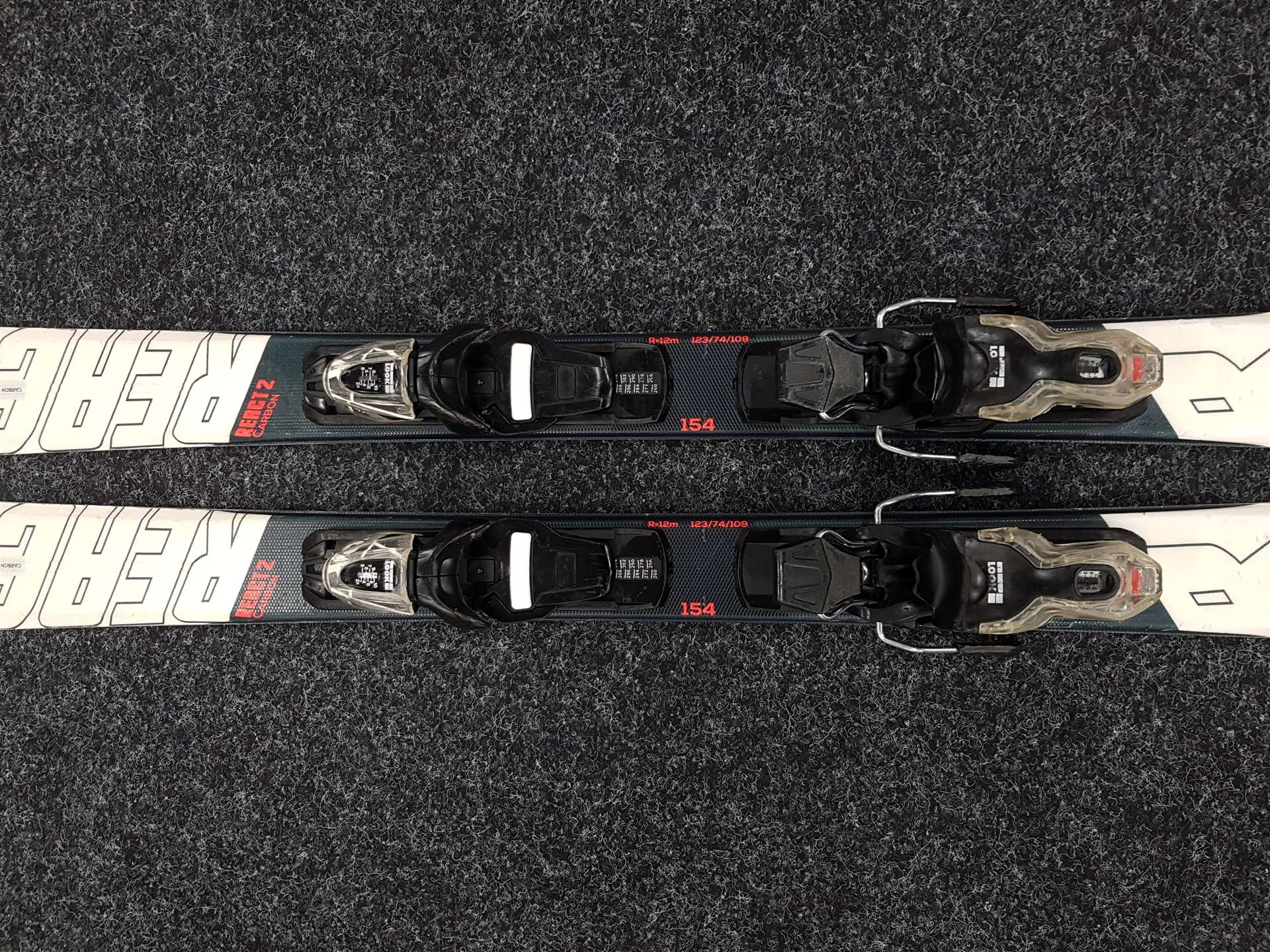 Sci usati ROSSIGNOL React 2 Carbon + attacchi Look Xpress 10