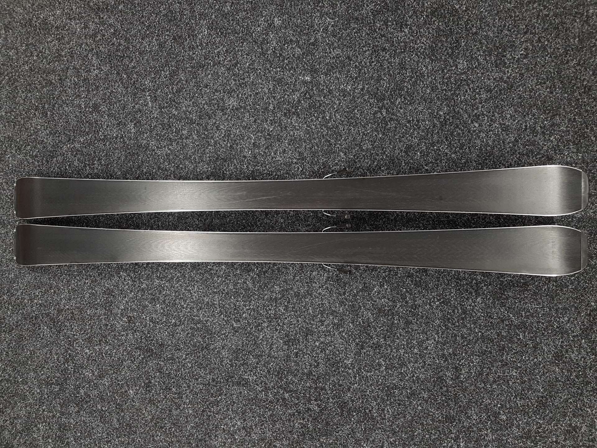 Sci usati ROSSIGNOL React 2 Carbon + attacchi Look Xpress 10