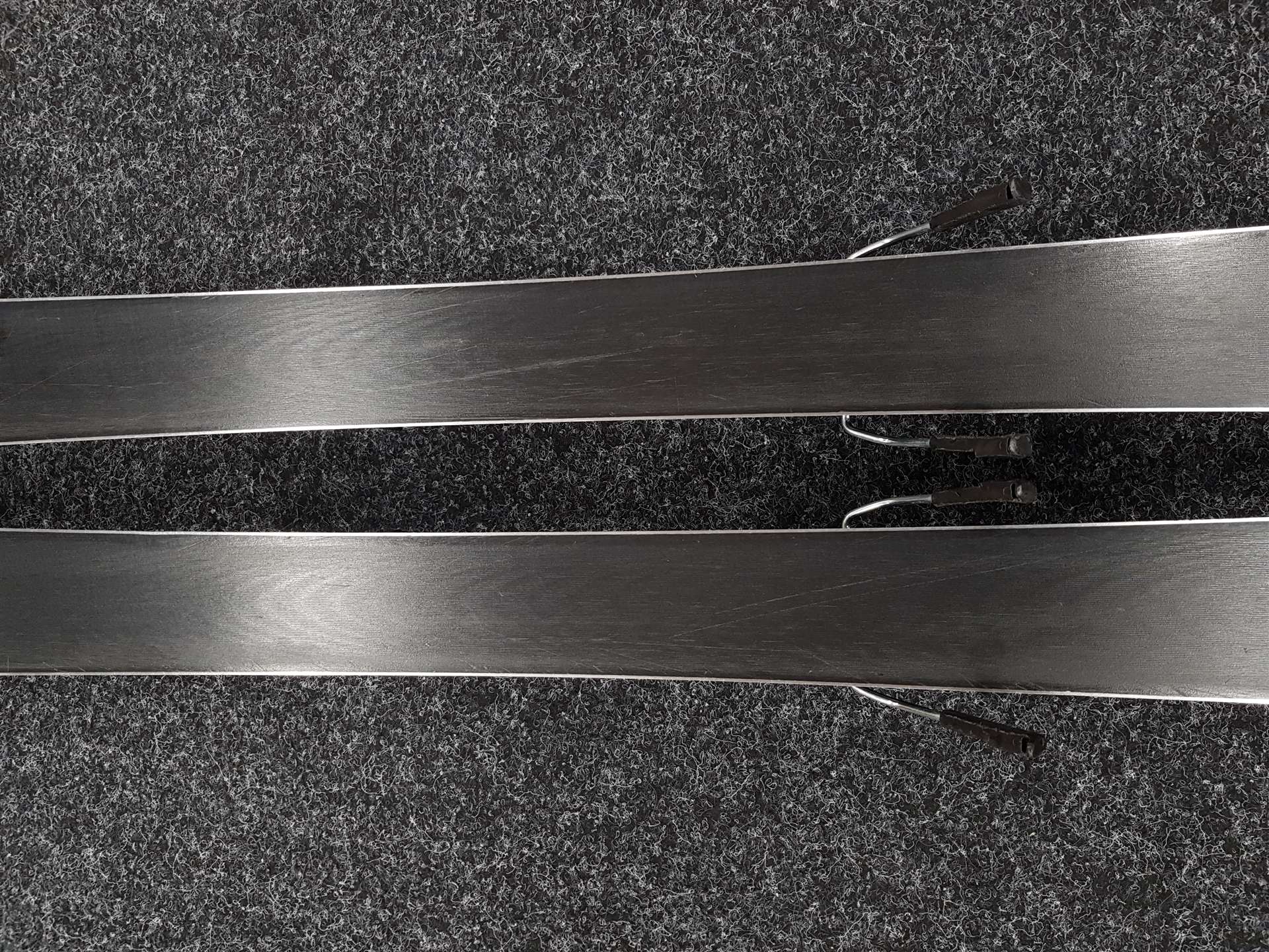 Sci usati ROSSIGNOL React 2 Carbon + attacchi Look Xpress 10