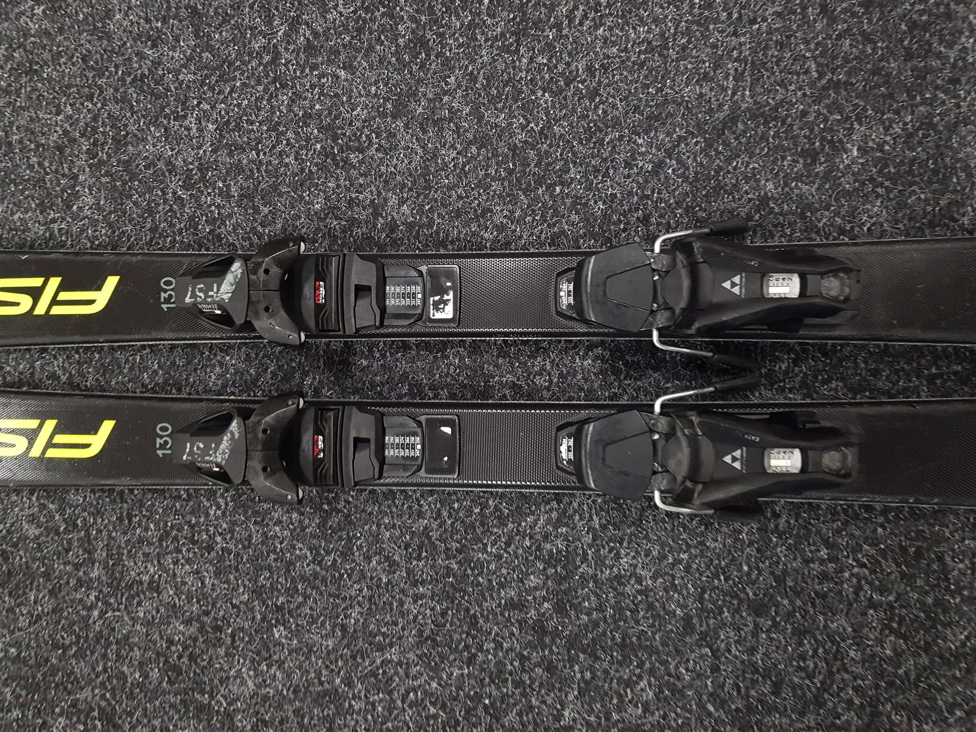 Použité dětské lyže FISCHER Race + vázání Fischer FS 7