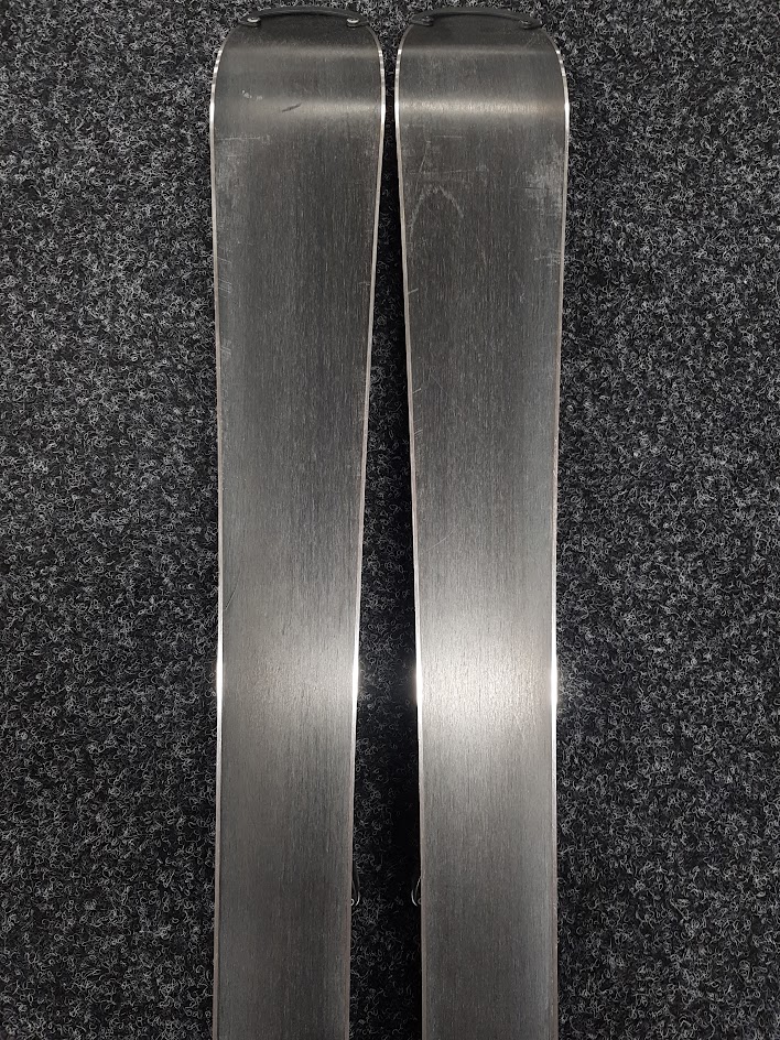 Gebrauchte Sporten Valkyrie Ski
