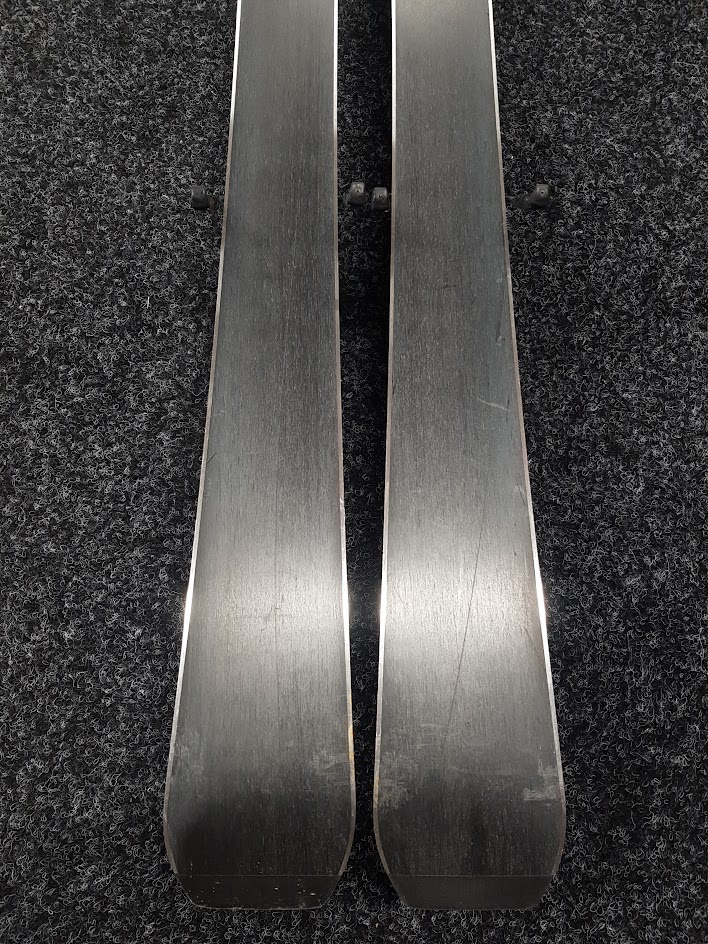 Gebrauchte Sporten Valkyrie Ski