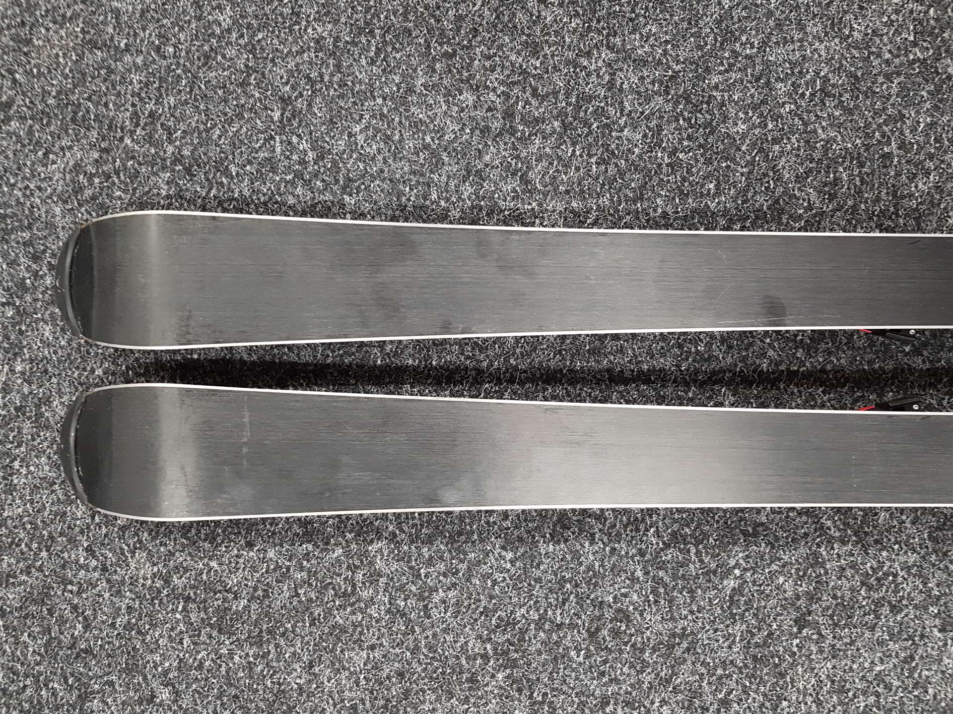 Bazarové lyže Head Team Supershape