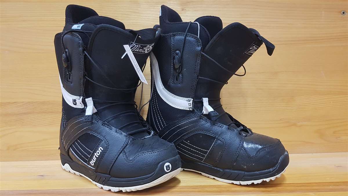 Bazárové snowboardové topánky BURTON Women´s Mint