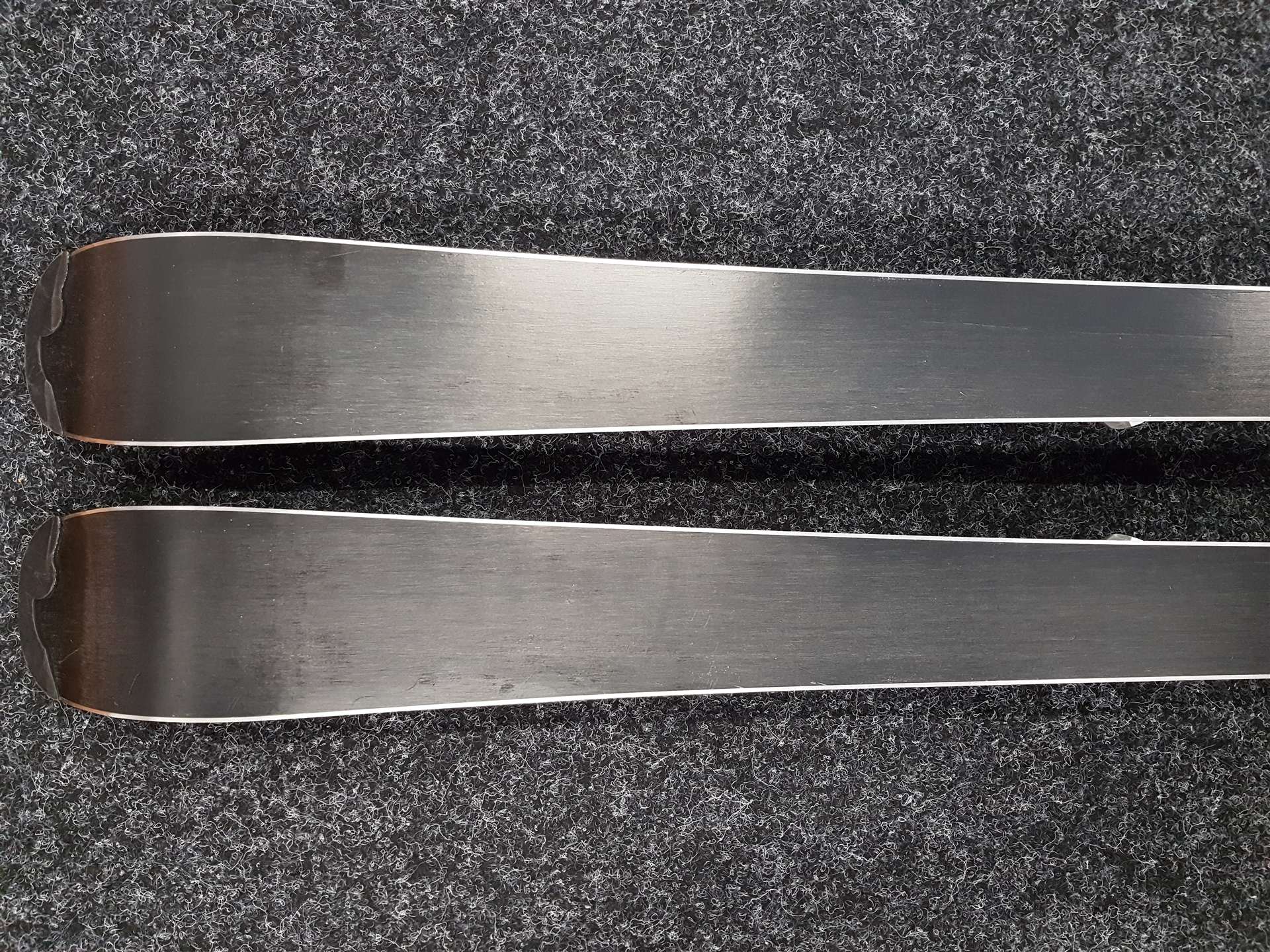 Skis enfant d'occasion ROSSIGNOL Radical JR + fixations Rossignol Comp J 4.5