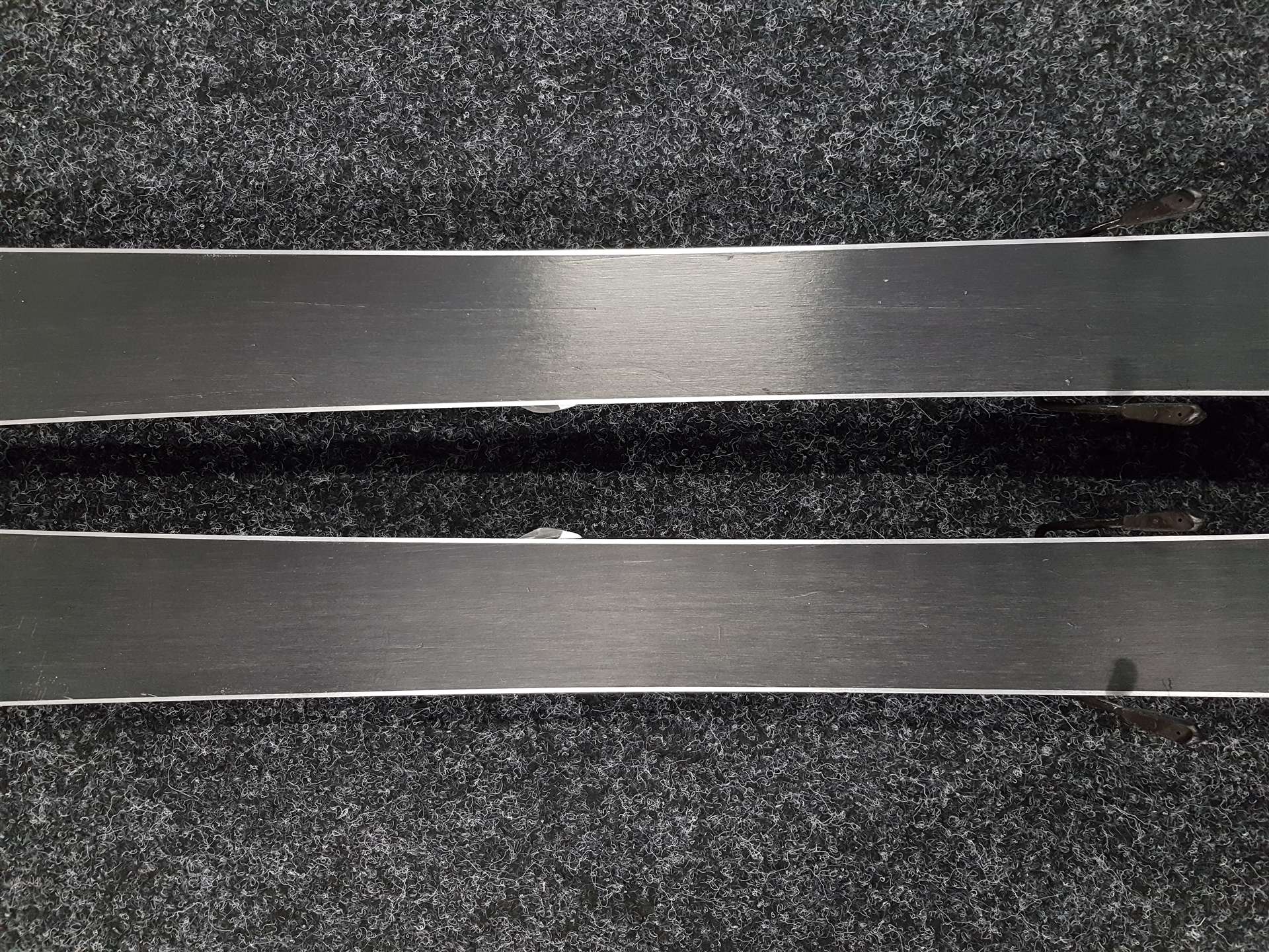 Skis enfant d'occasion ROSSIGNOL Radical JR + fixations Rossignol Comp J 4.5