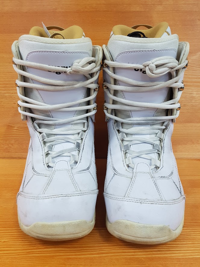 Použité snowboardové boty CYGNUS 8