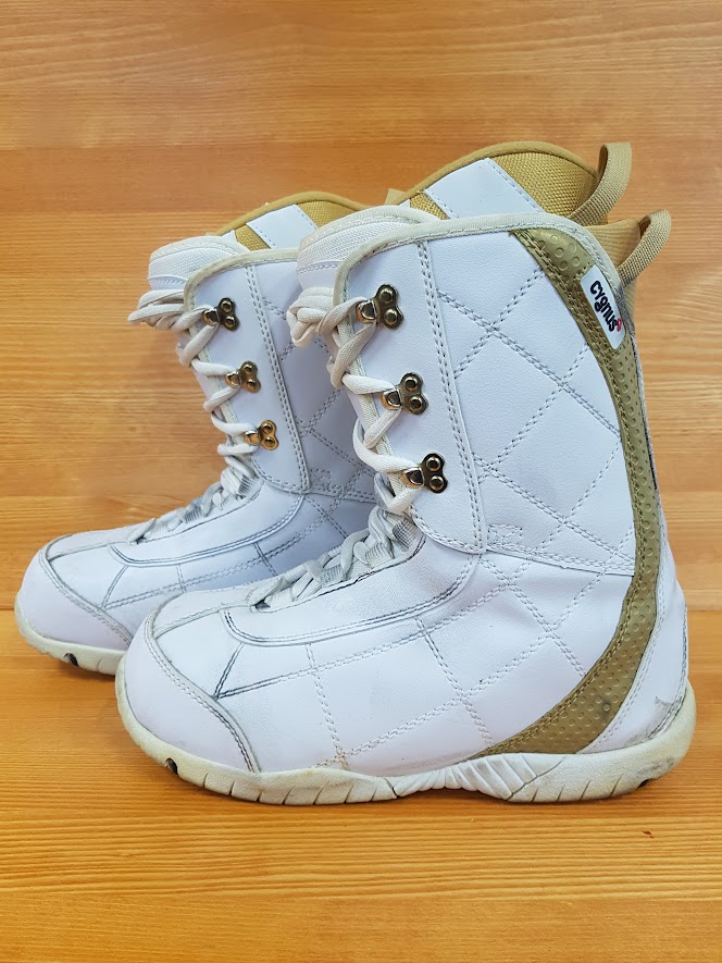 Použité snowboardové boty CYGNUS 8