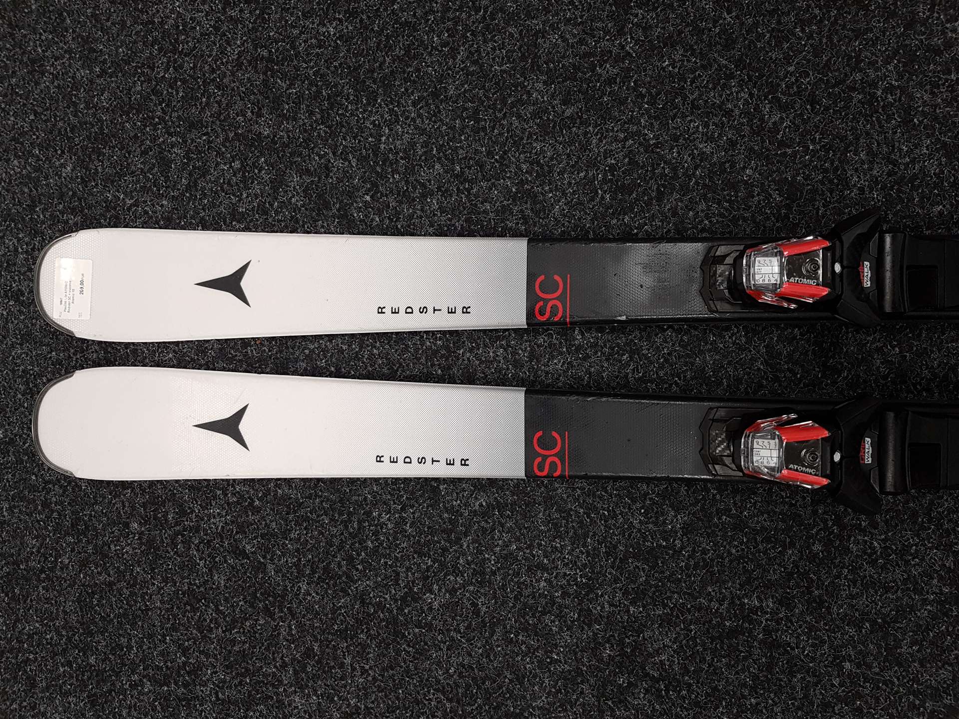 Gebruikte ATOMIC Redster SC ski's + Atomic 10 bindingen