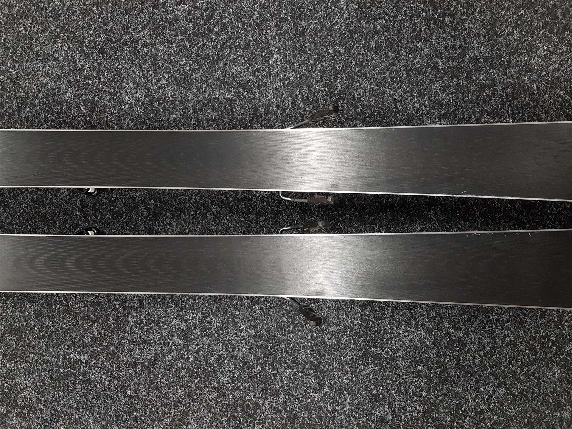 Gebruikte ATOMIC Redster SC ski's + Atomic 10 bindingen
