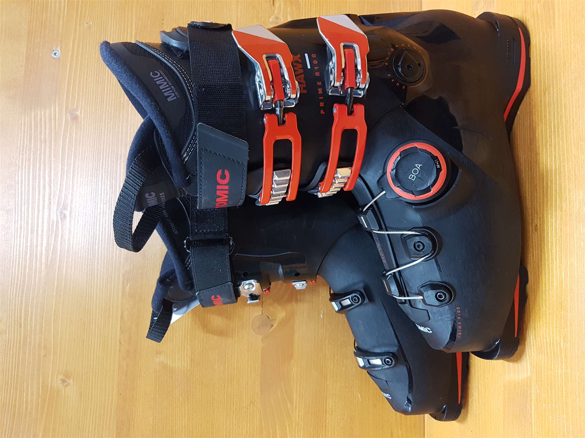 Używane buty narciarskie ATOMIC HAWX Prime R100