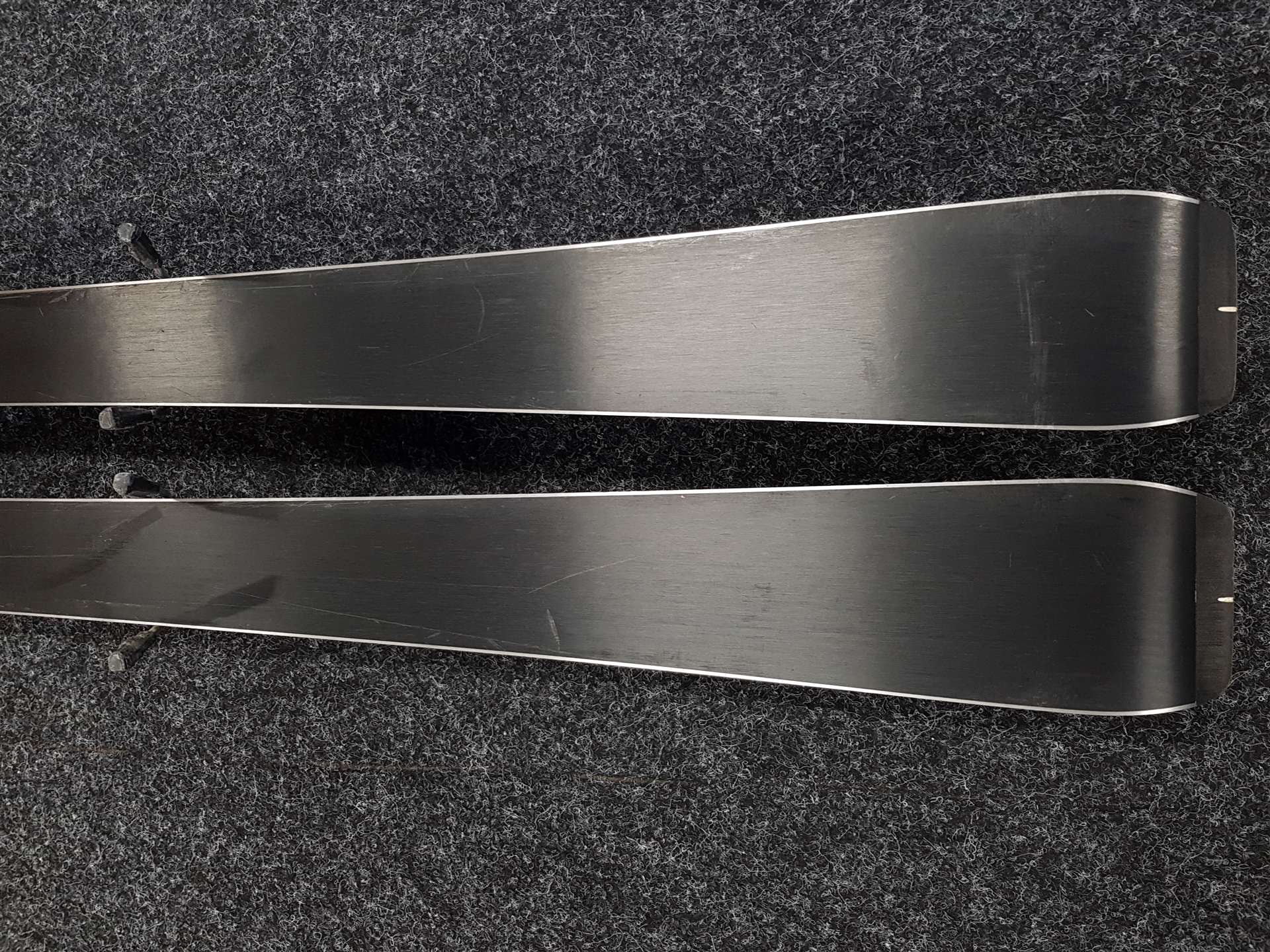 Skis FISCHER Motive d'occasion + fixations Fischer XTR 10