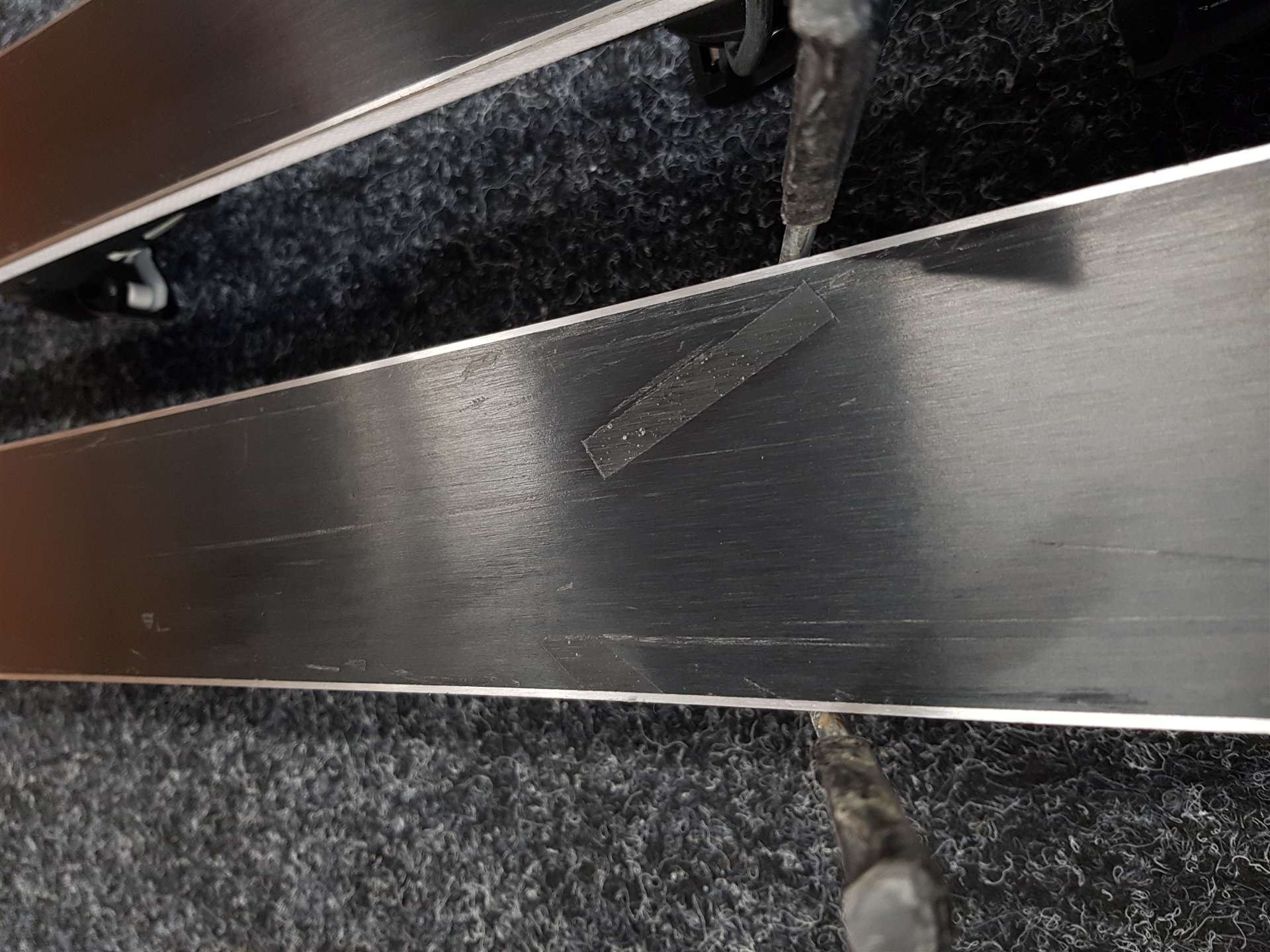 Skis FISCHER Motive d'occasion + fixations Fischer XTR 10