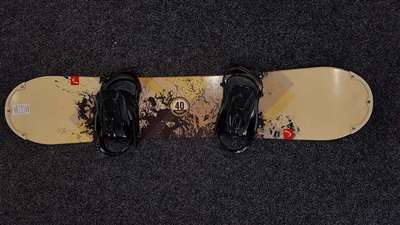 Bazárový snowboard Head
