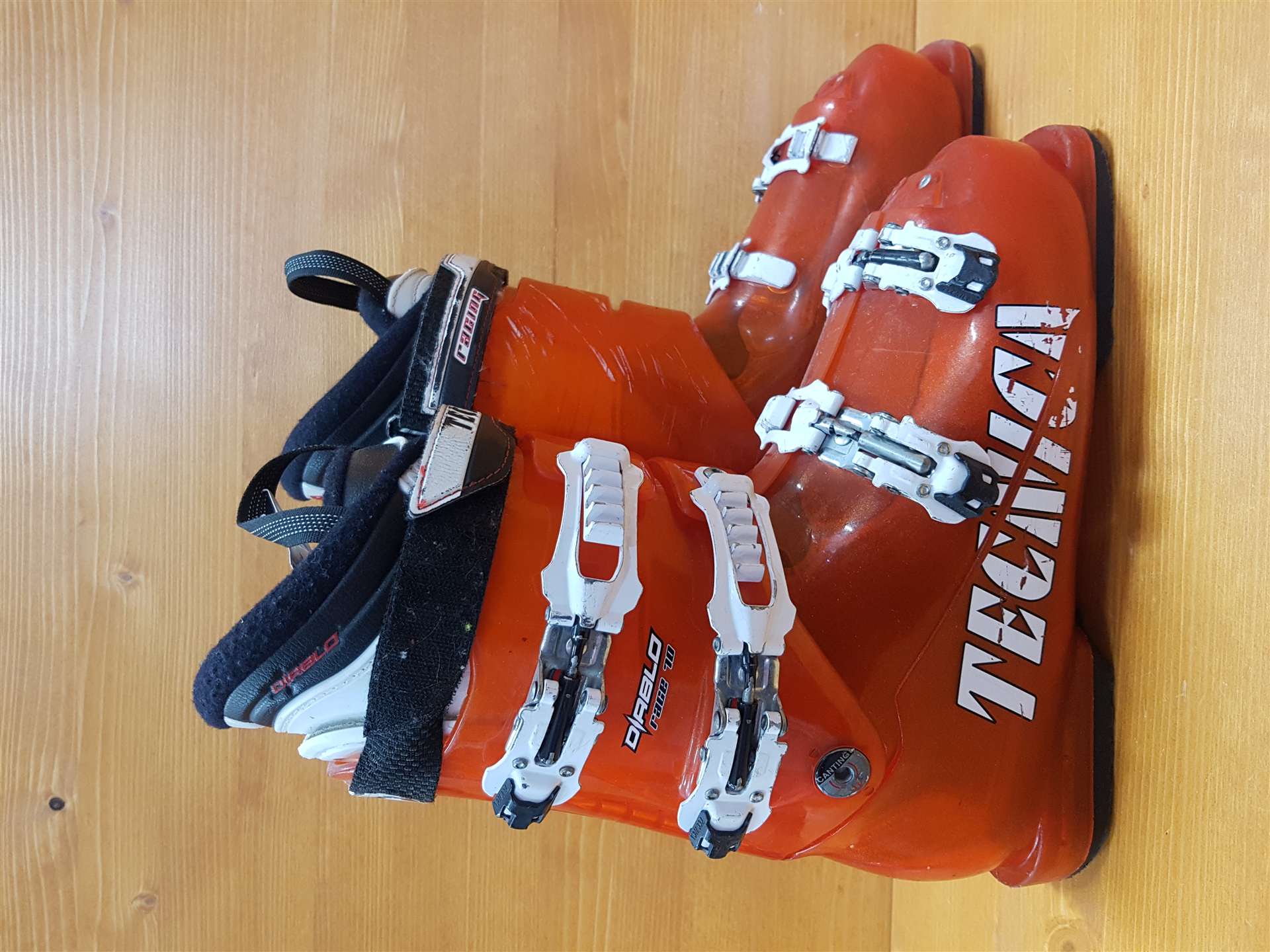 Chaussures de ski d'occasion TECNICA Diablo Race 70