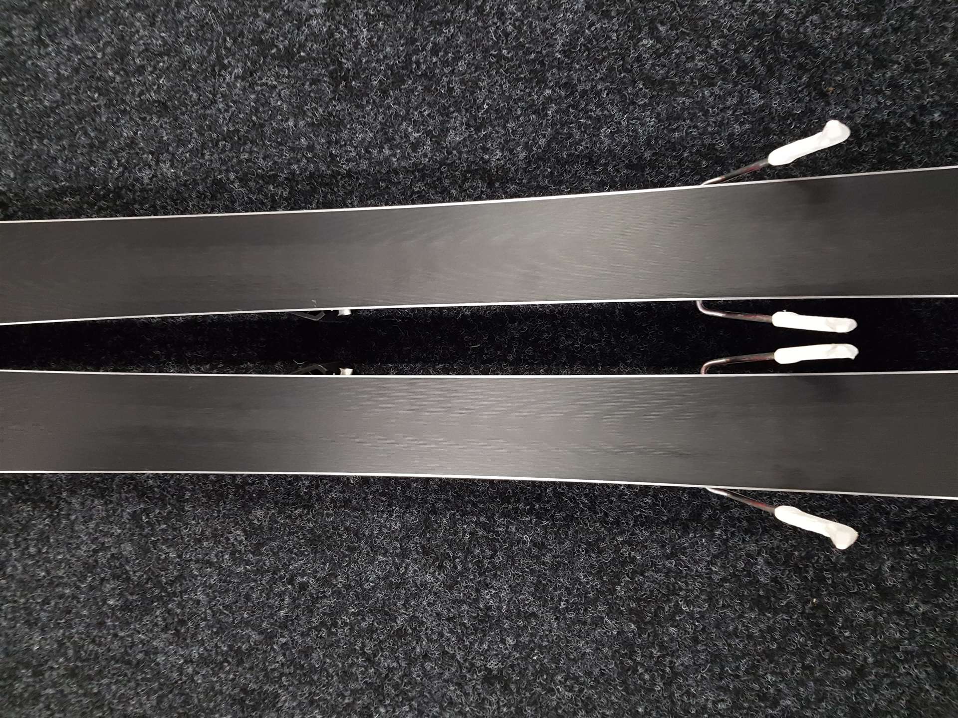 Sci ATOMIC Performer XT usati + attacchi Atomic 10.0