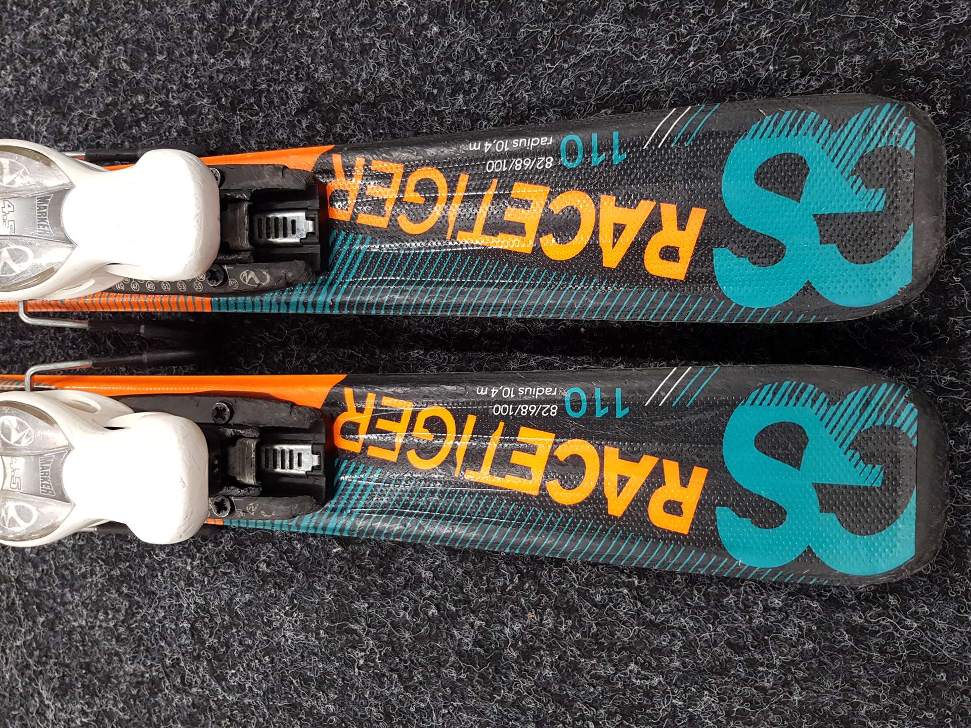 Skis enfant d'occasion VOLKL Racetiger + fixations Marker 4.5