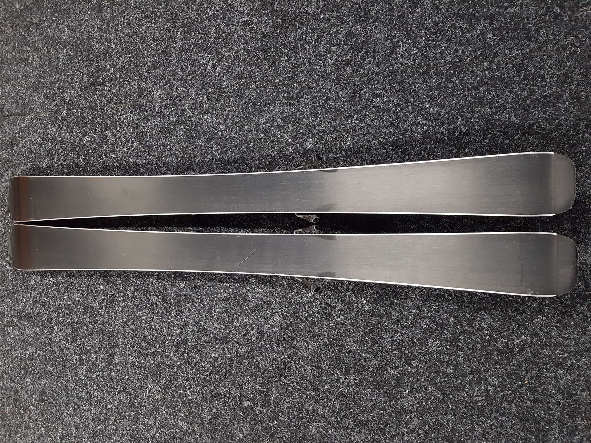 Skis enfant d'occasion VOLKL Racetiger + fixations Marker 4.5