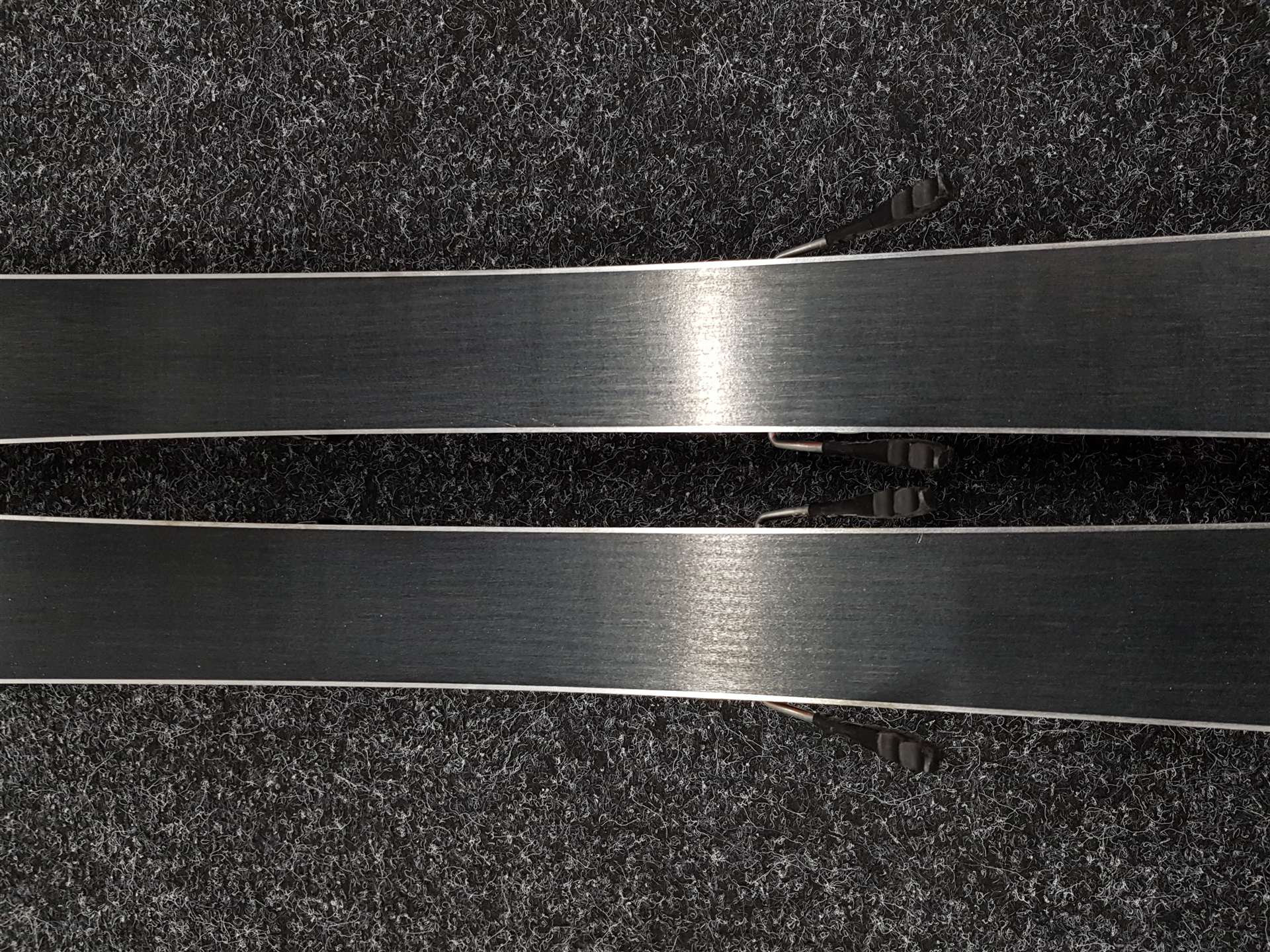 Gebrauchte Kinderski VÖLKL Racetiger GS + Bindungen Marker 4.5