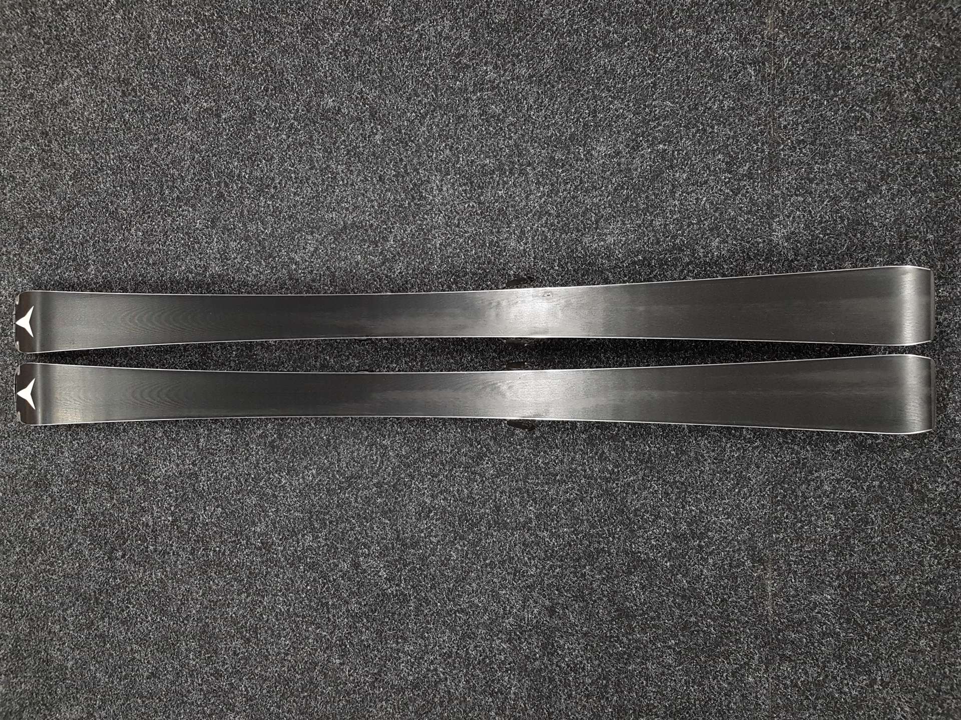 Skis ATOMIC Redster Q9 d'occasion + fixations Atomic X 12 GW
