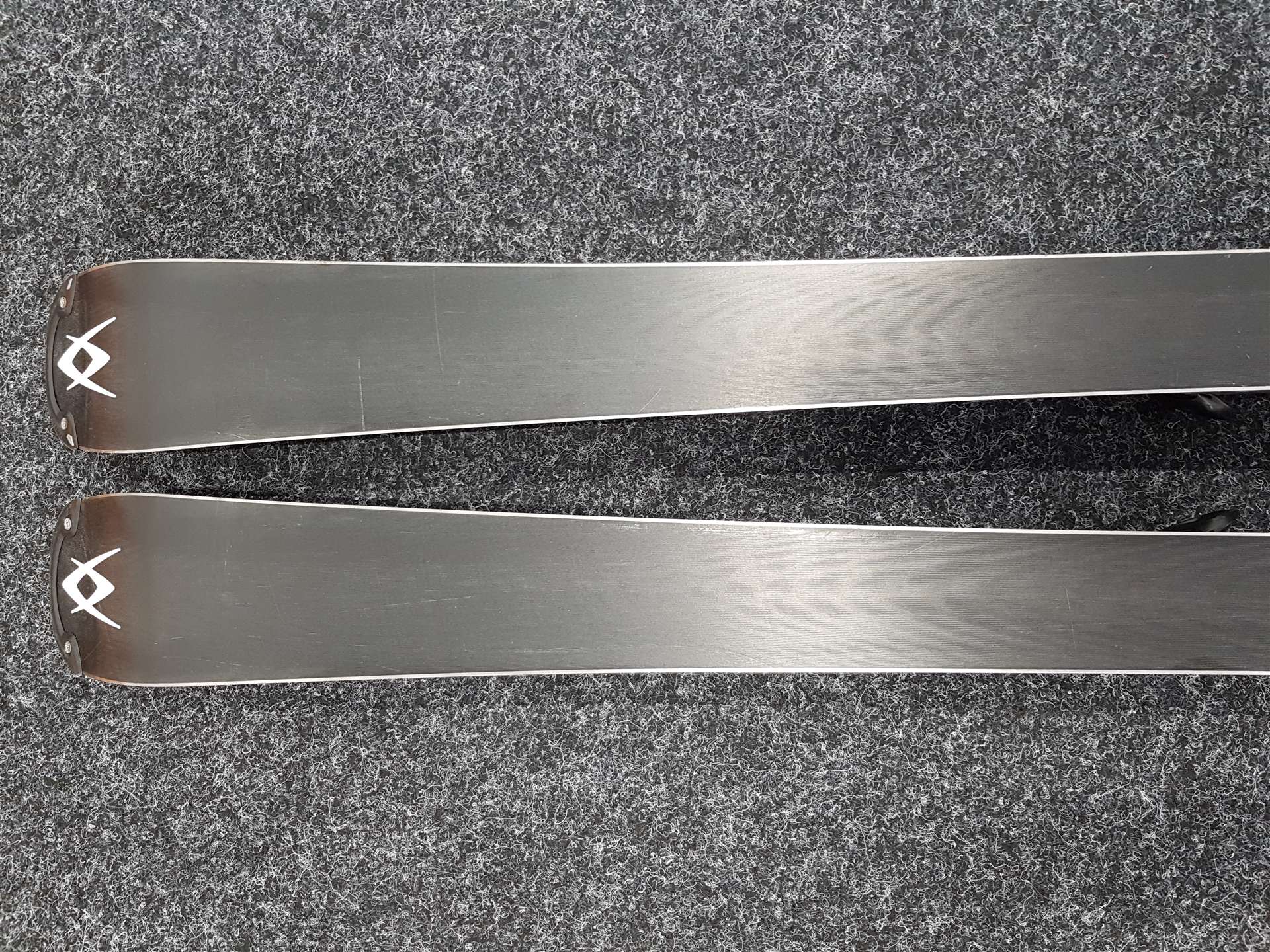 Rabljene smuči VOLKL Sensor 7.0 + vezi Marker Fastrek 10