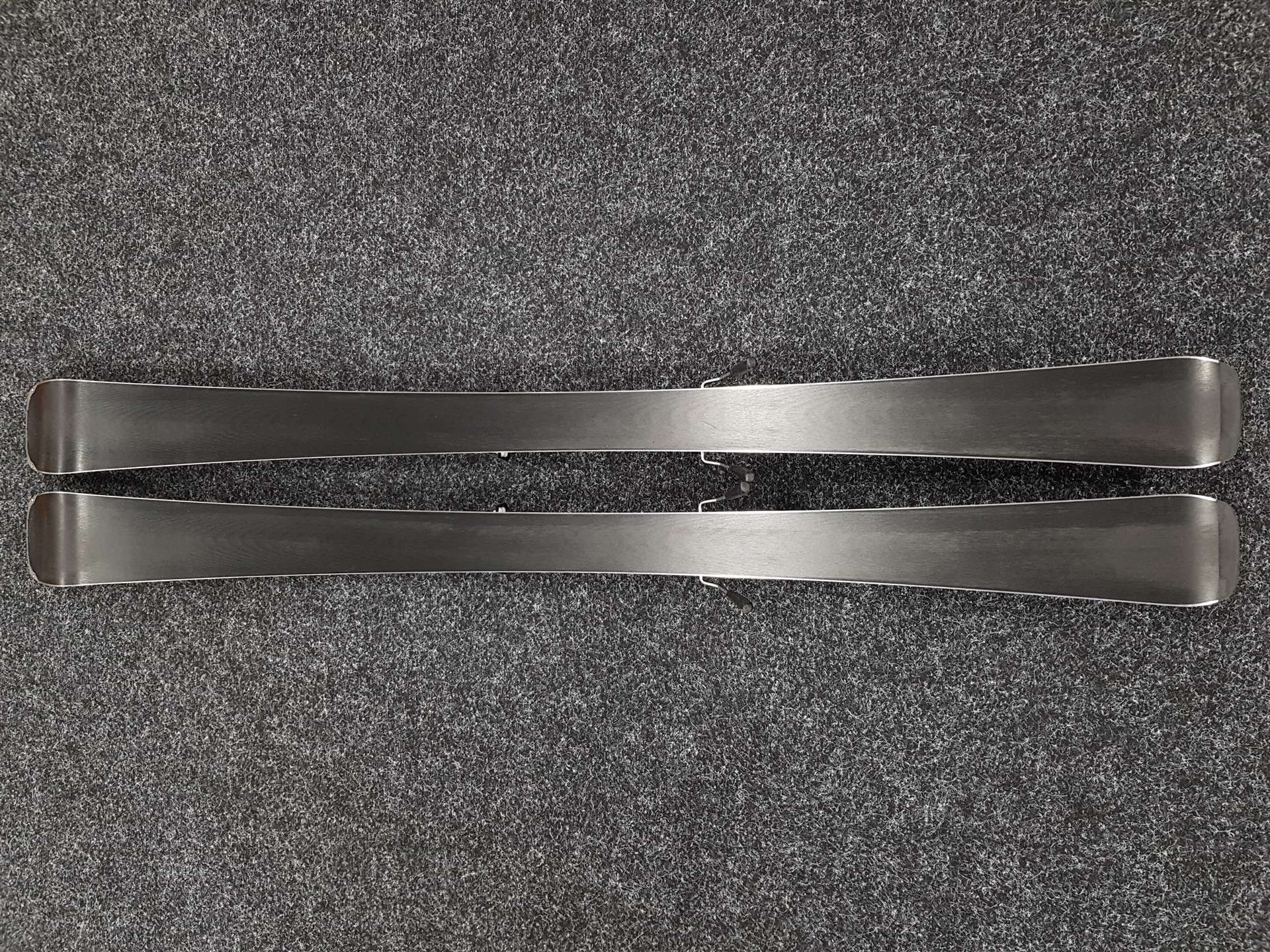 Gebrauchte Ski HEAD Shape 3.0 + Tyrolia PR 10 Bindungen