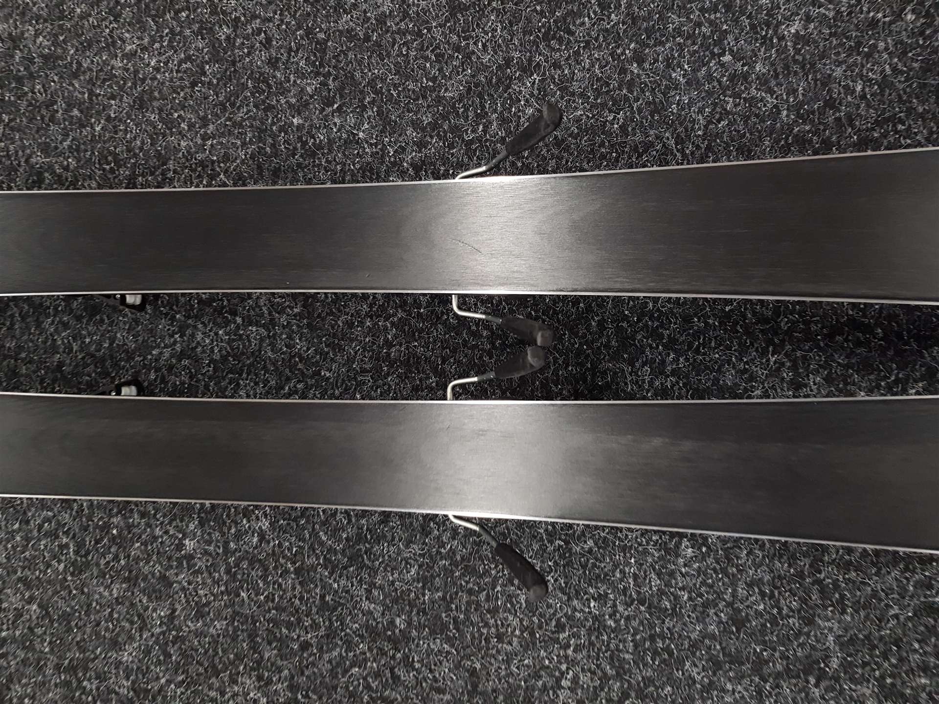 Gebrauchte Ski HEAD Shape 3.0 + Tyrolia PR 10 Bindungen