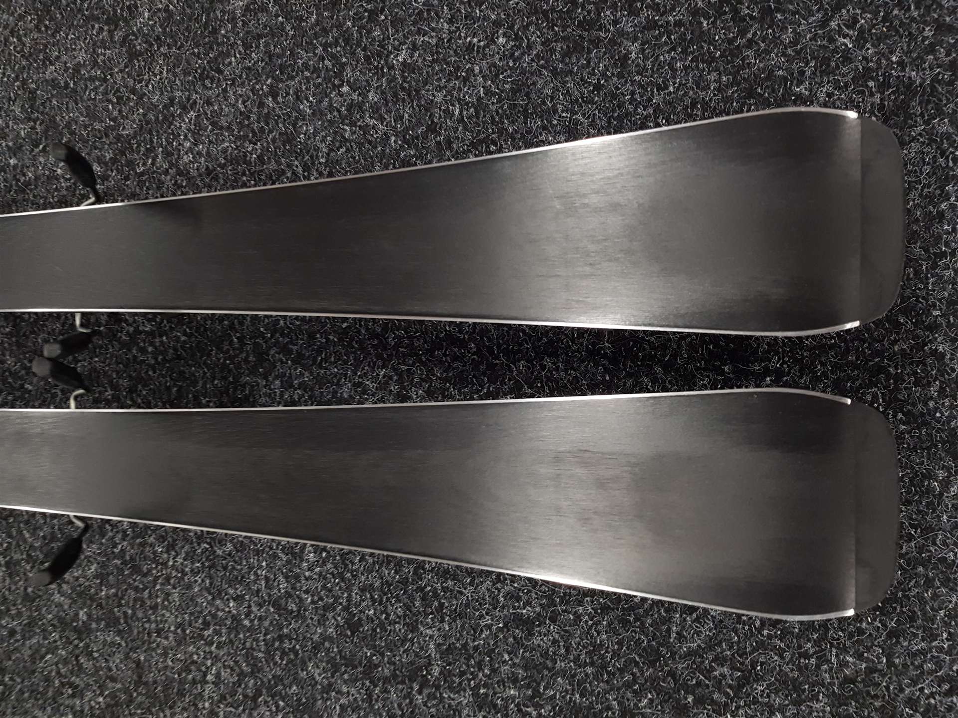 Gebrauchte Ski HEAD Shape 3.0 + Tyrolia PR 10 Bindungen